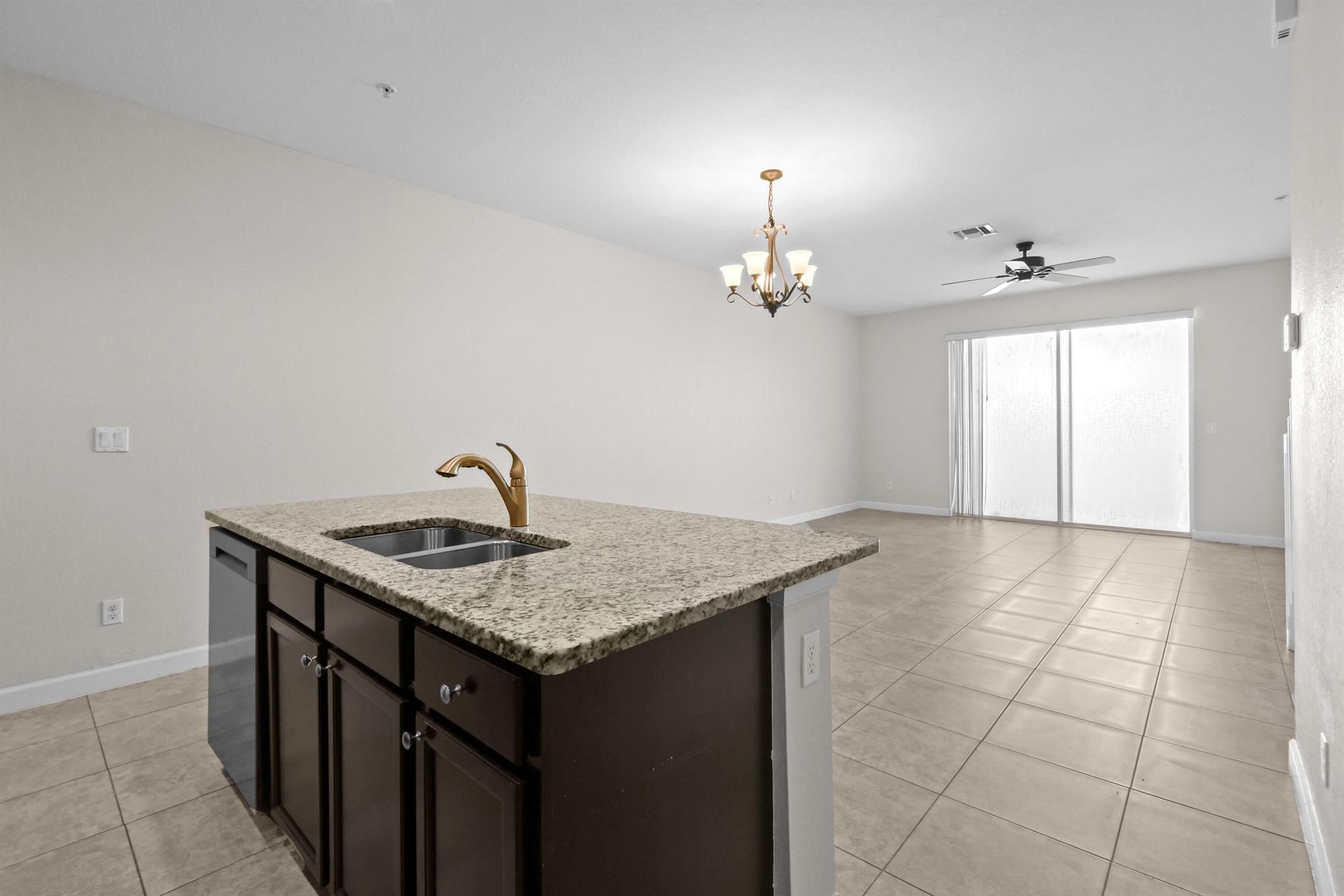 RIVER MARINA - Residential