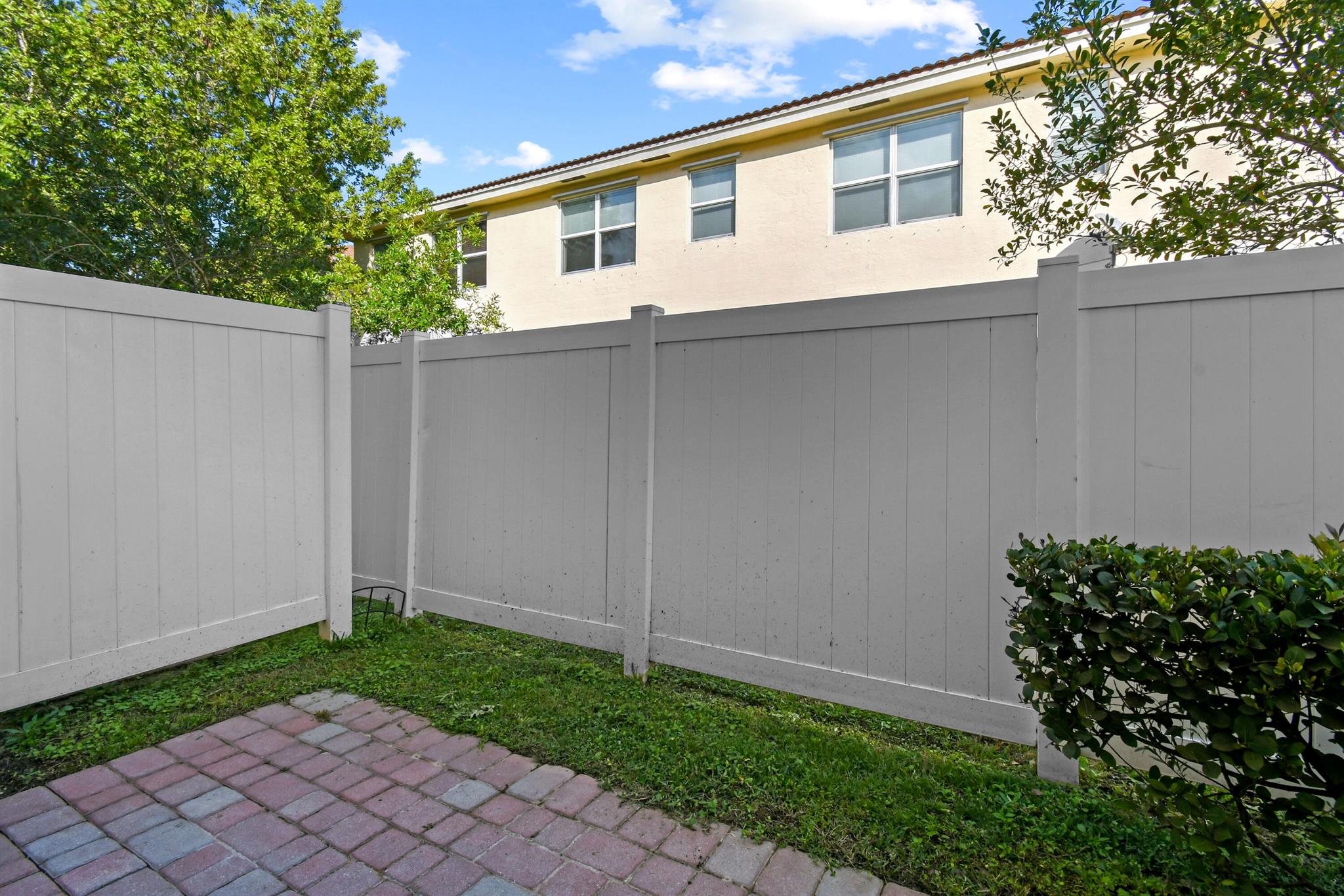 RIVER MARINA - Residential