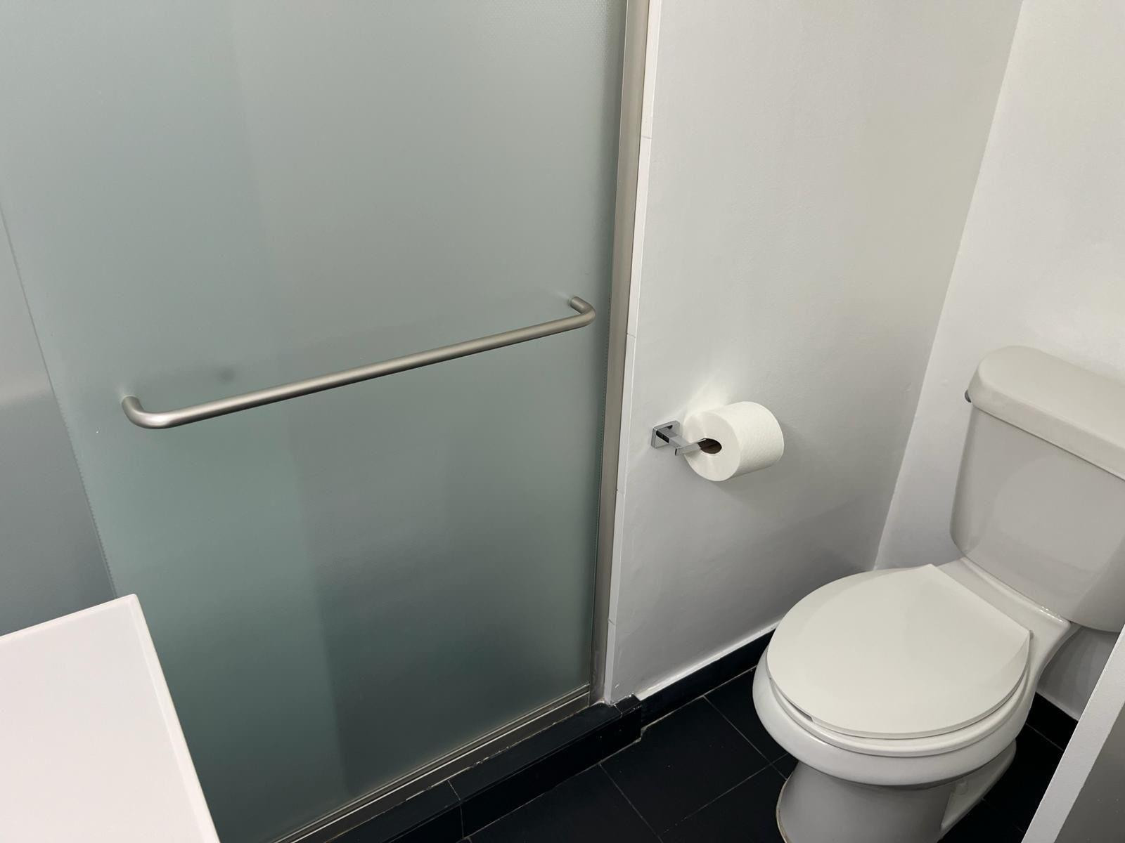 COUNTRY CLUB APTS AT BONA - Residential