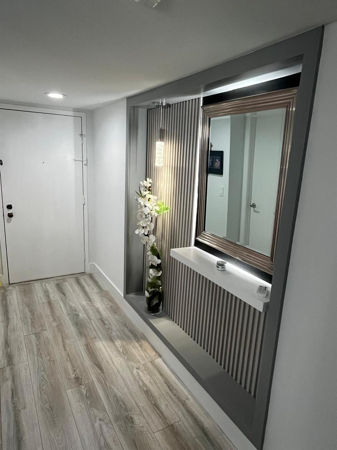 COUNTRY CLUB APTS AT BONA - Residential