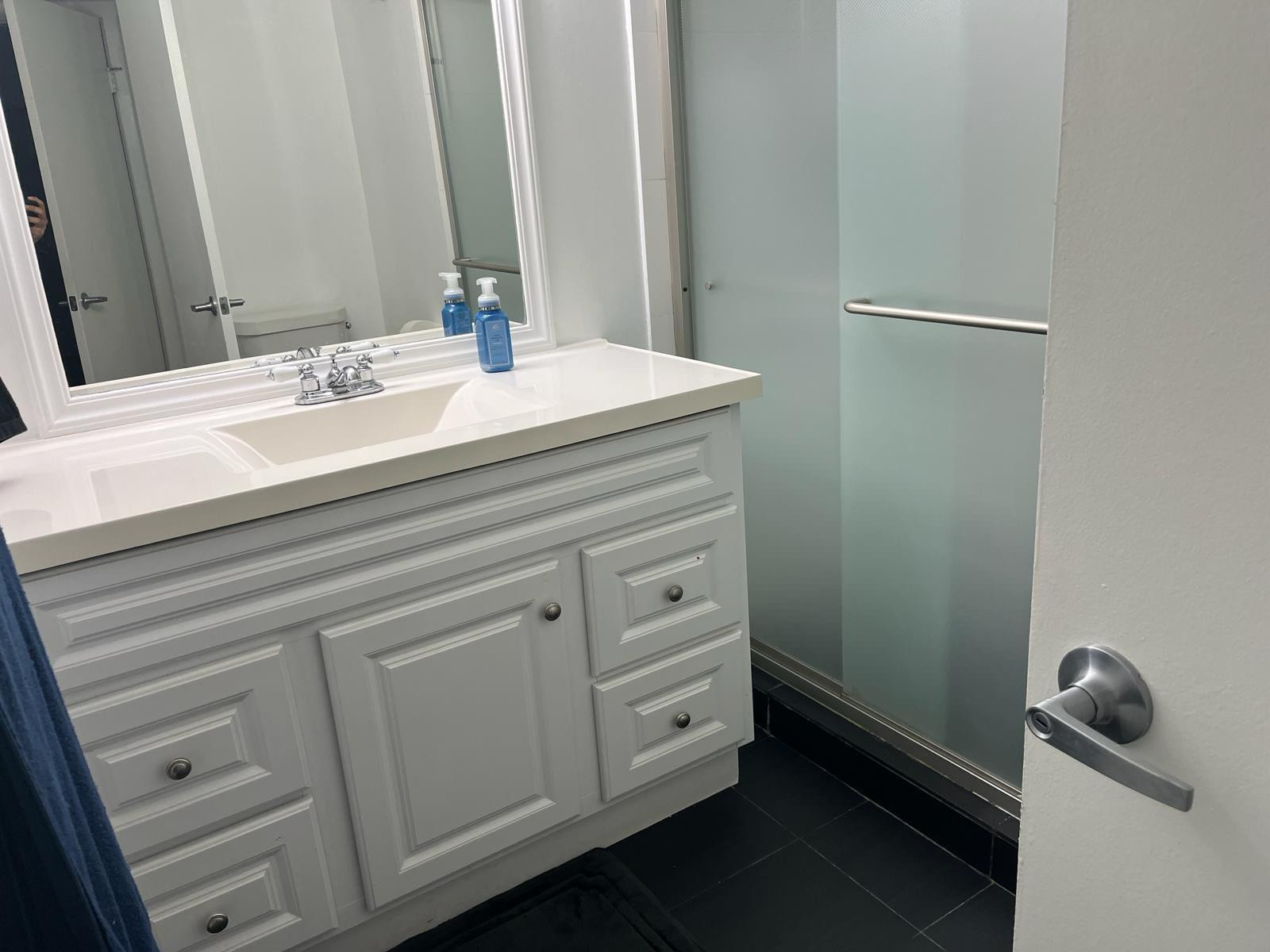 COUNTRY CLUB APTS AT BONA - Residential