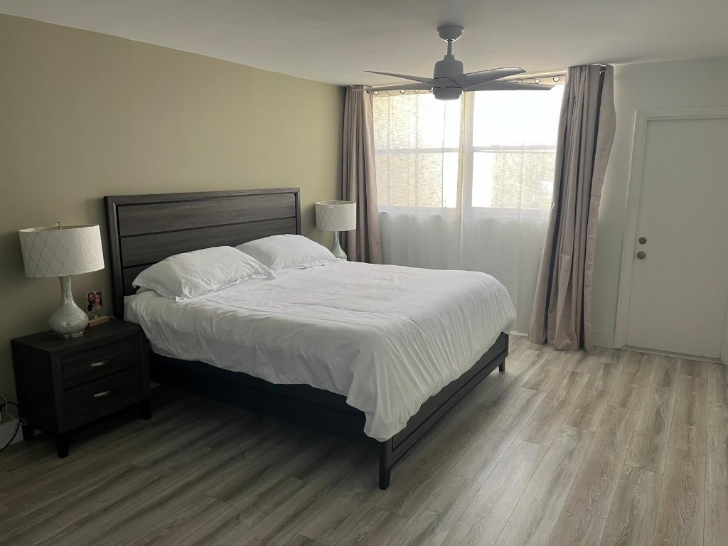 COUNTRY CLUB APTS AT BONA - Residential