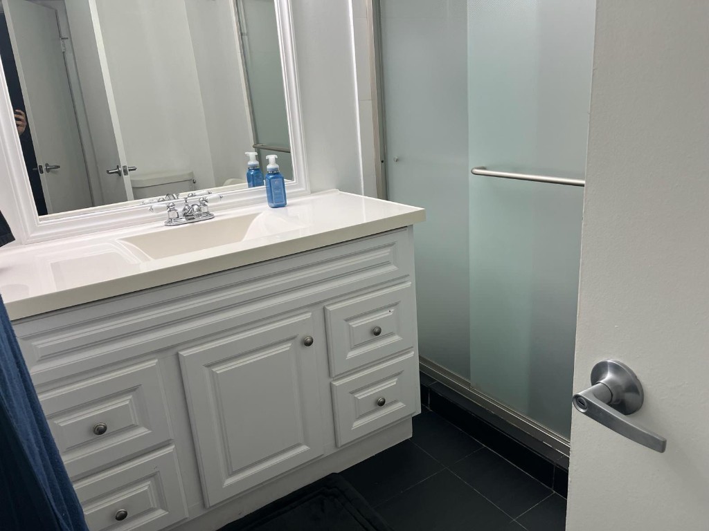 COUNTRY CLUB APTS AT BONA - Residential