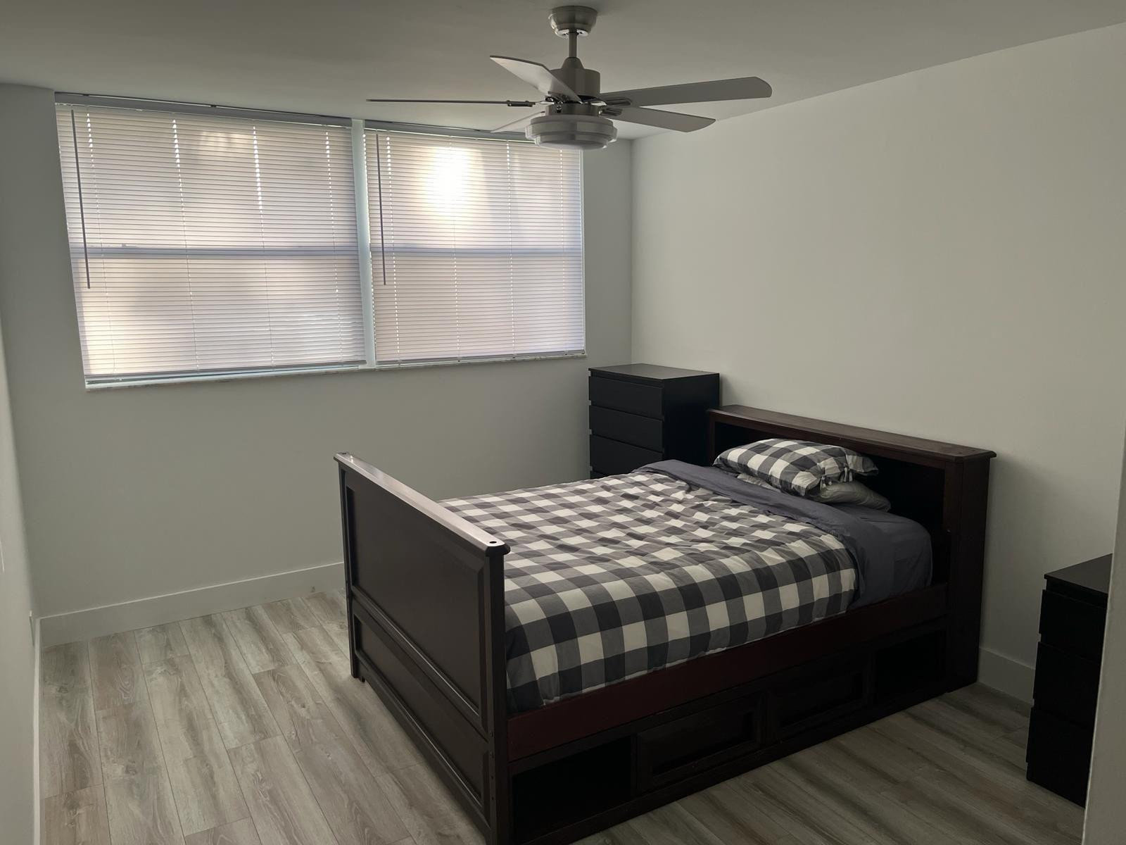 COUNTRY CLUB APTS AT BONA - Residential