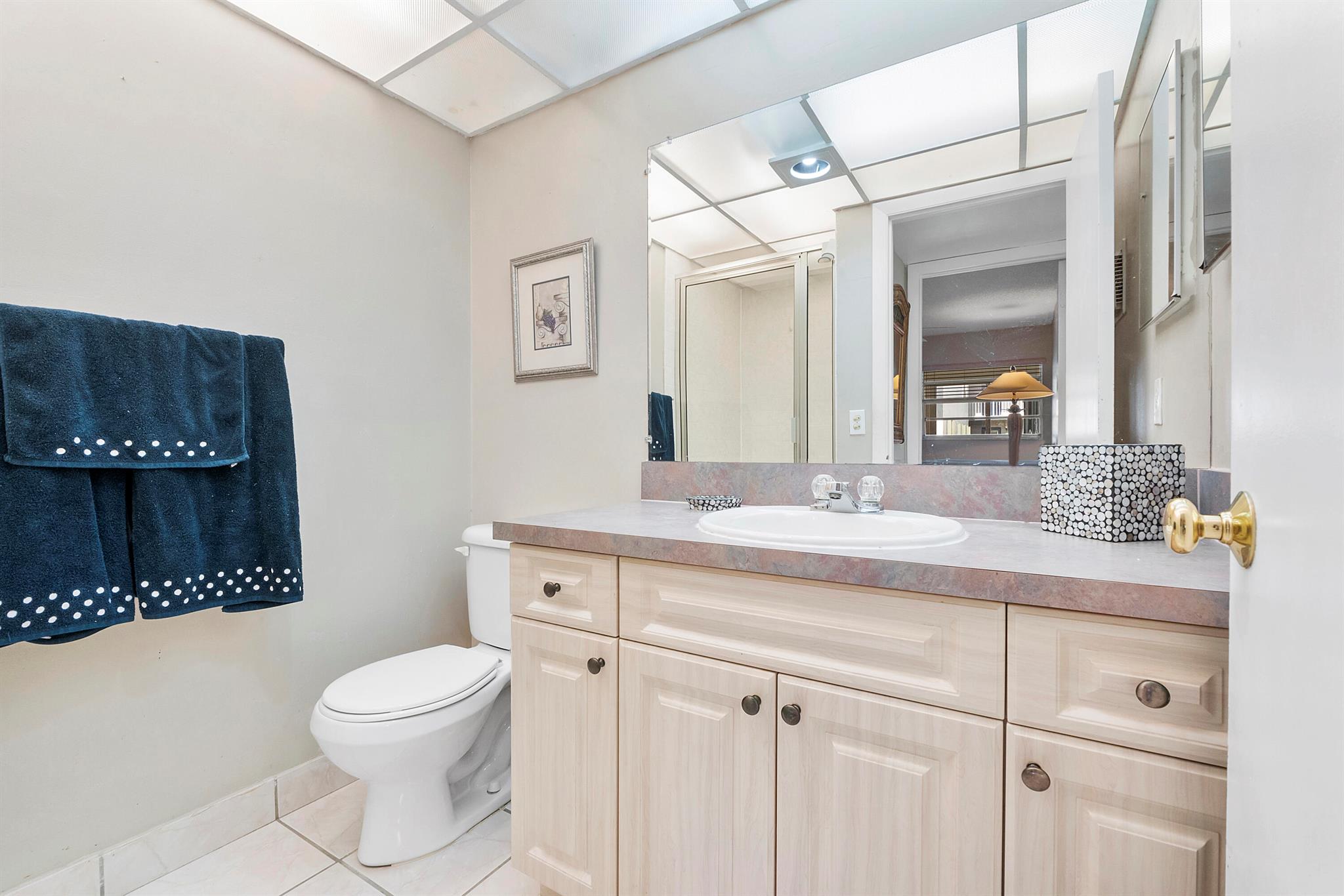 KINGS POINT FLANDERS COND - Residential Lease