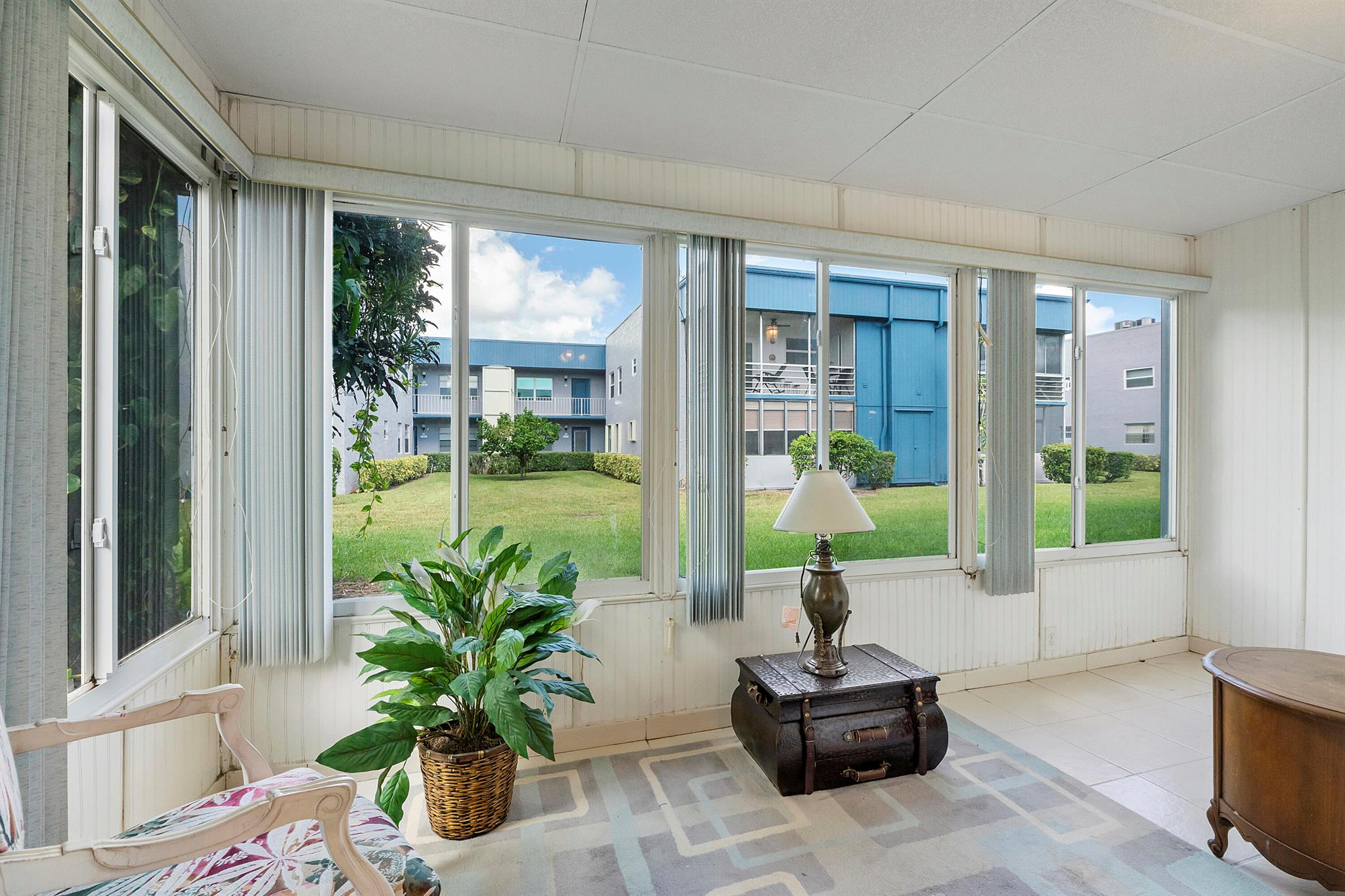 KINGS POINT FLANDERS COND - Residential Lease