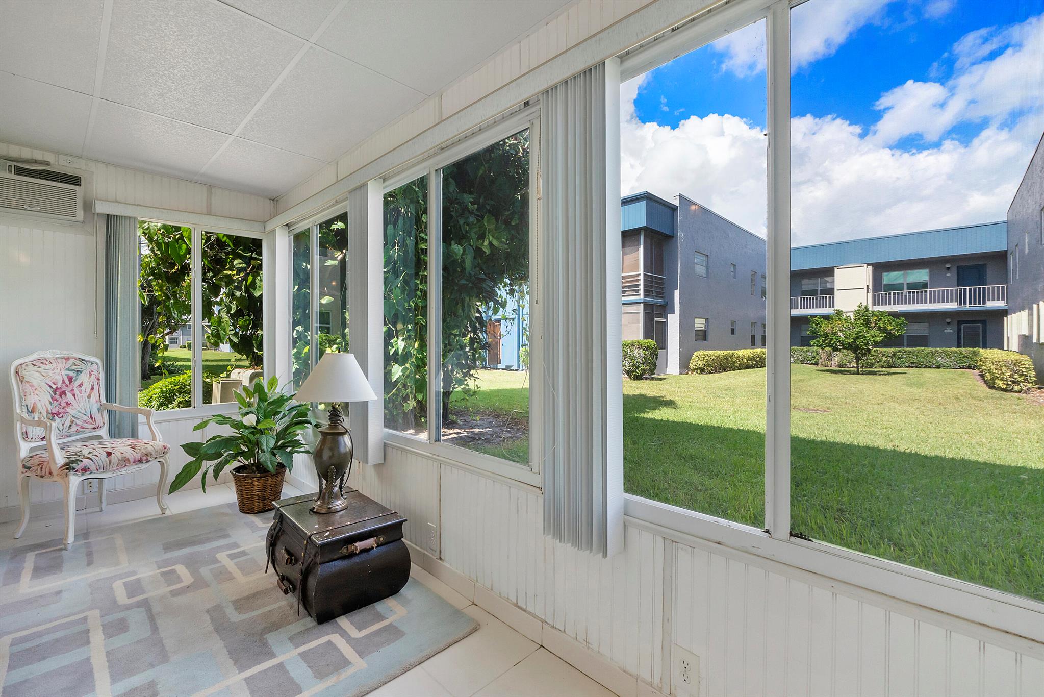 KINGS POINT FLANDERS COND - Residential Lease