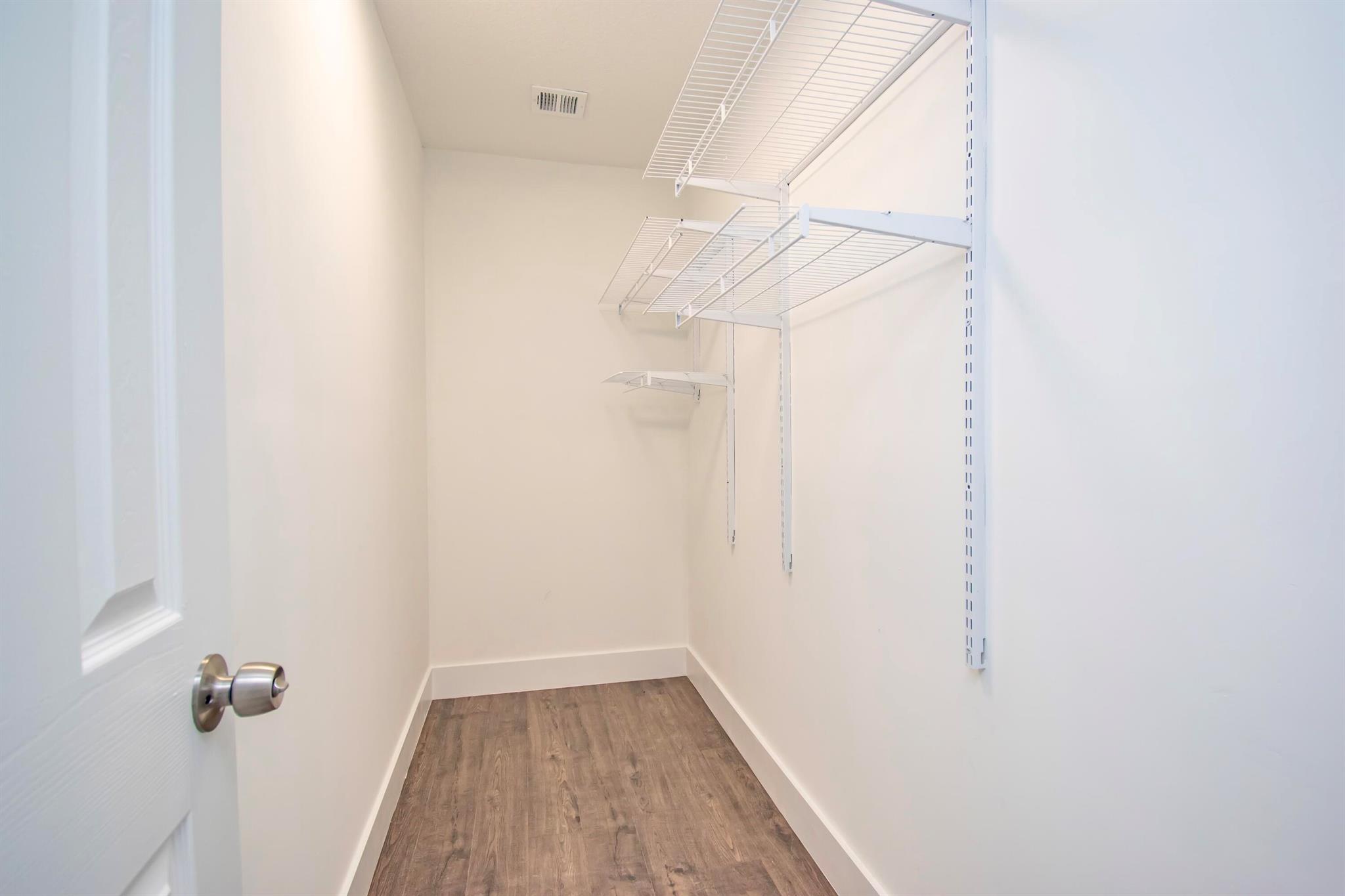 Acreage - Residential Lease