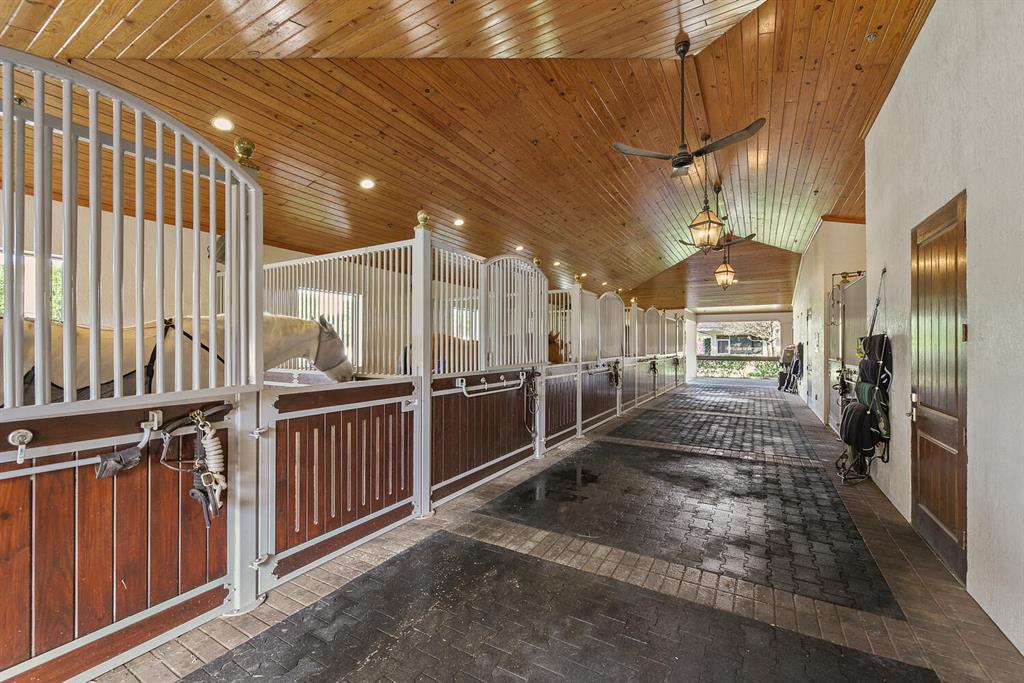 GRAND PRIX FARMS - Residential