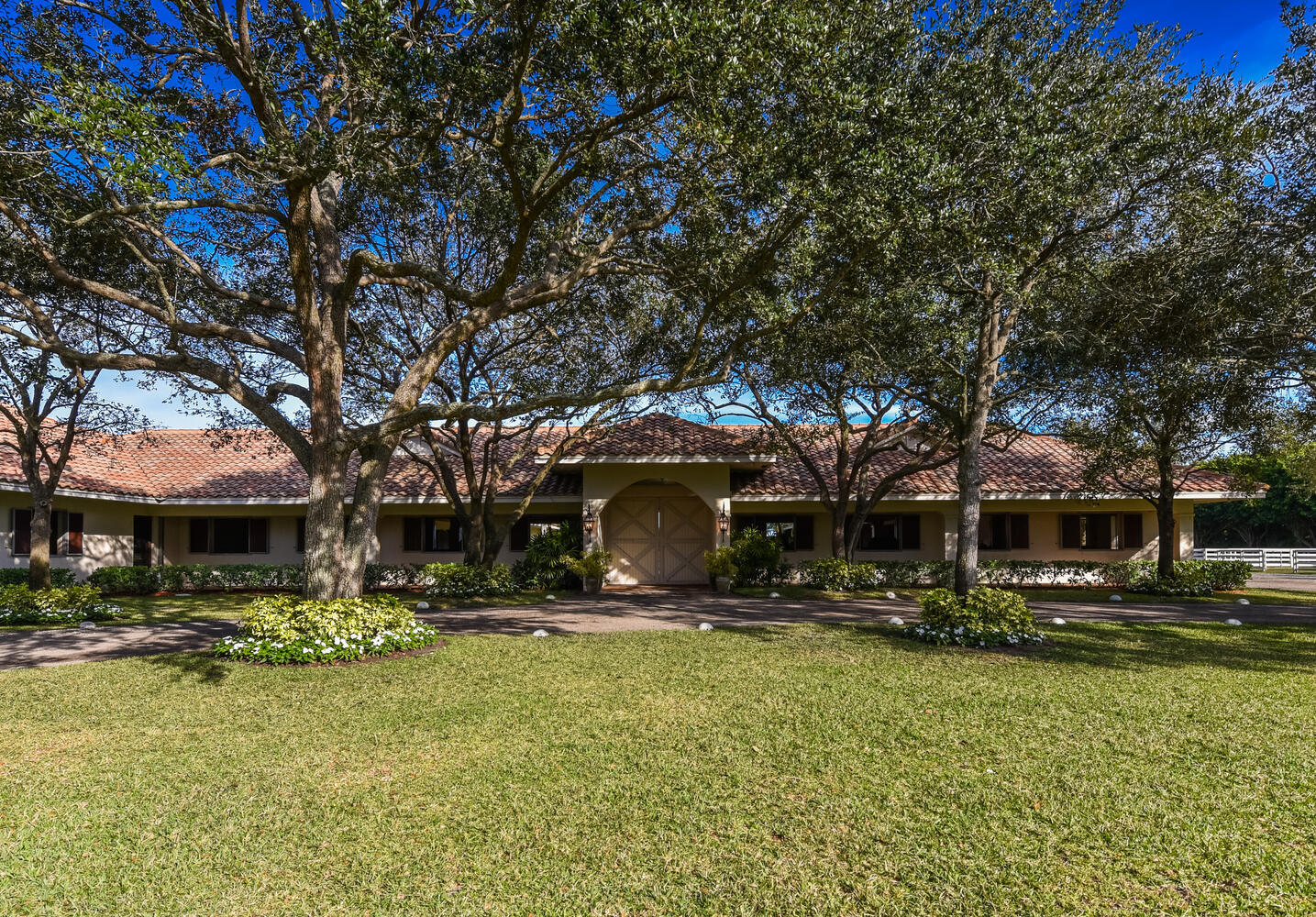 GRAND PRIX FARMS - Residential