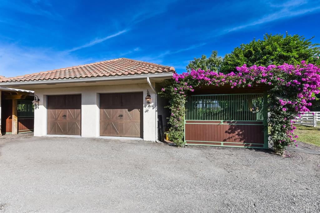 GRAND PRIX FARMS - Residential