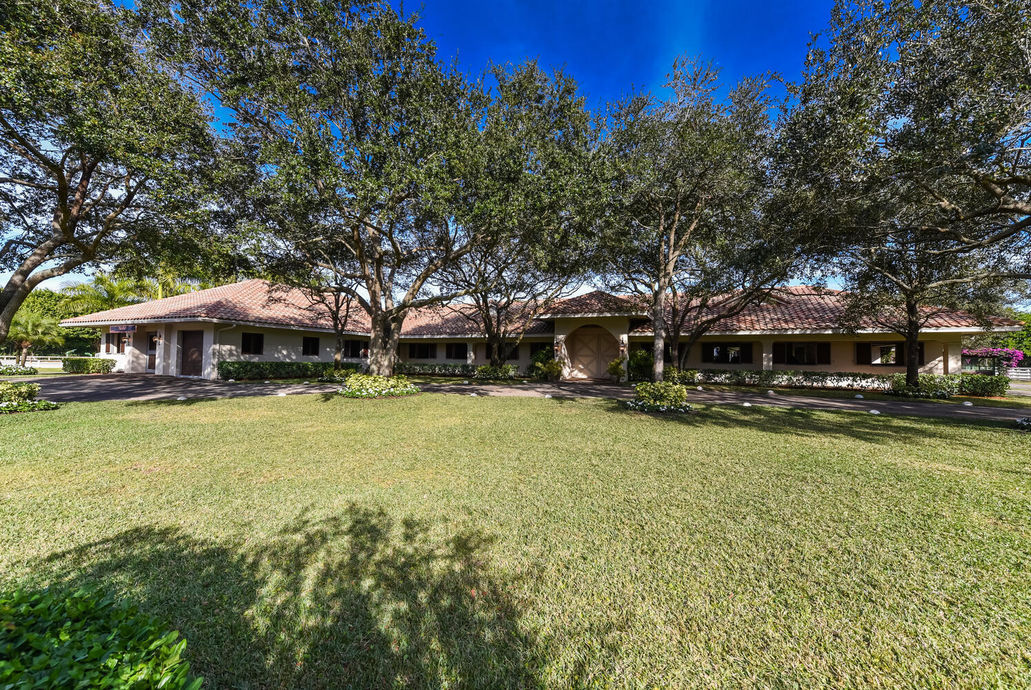 GRAND PRIX FARMS - Residential