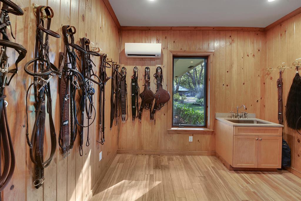 GRAND PRIX FARMS - Residential