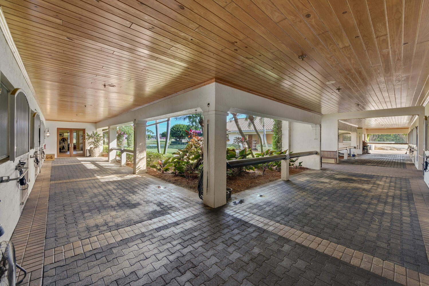 GRAND PRIX FARMS - Residential