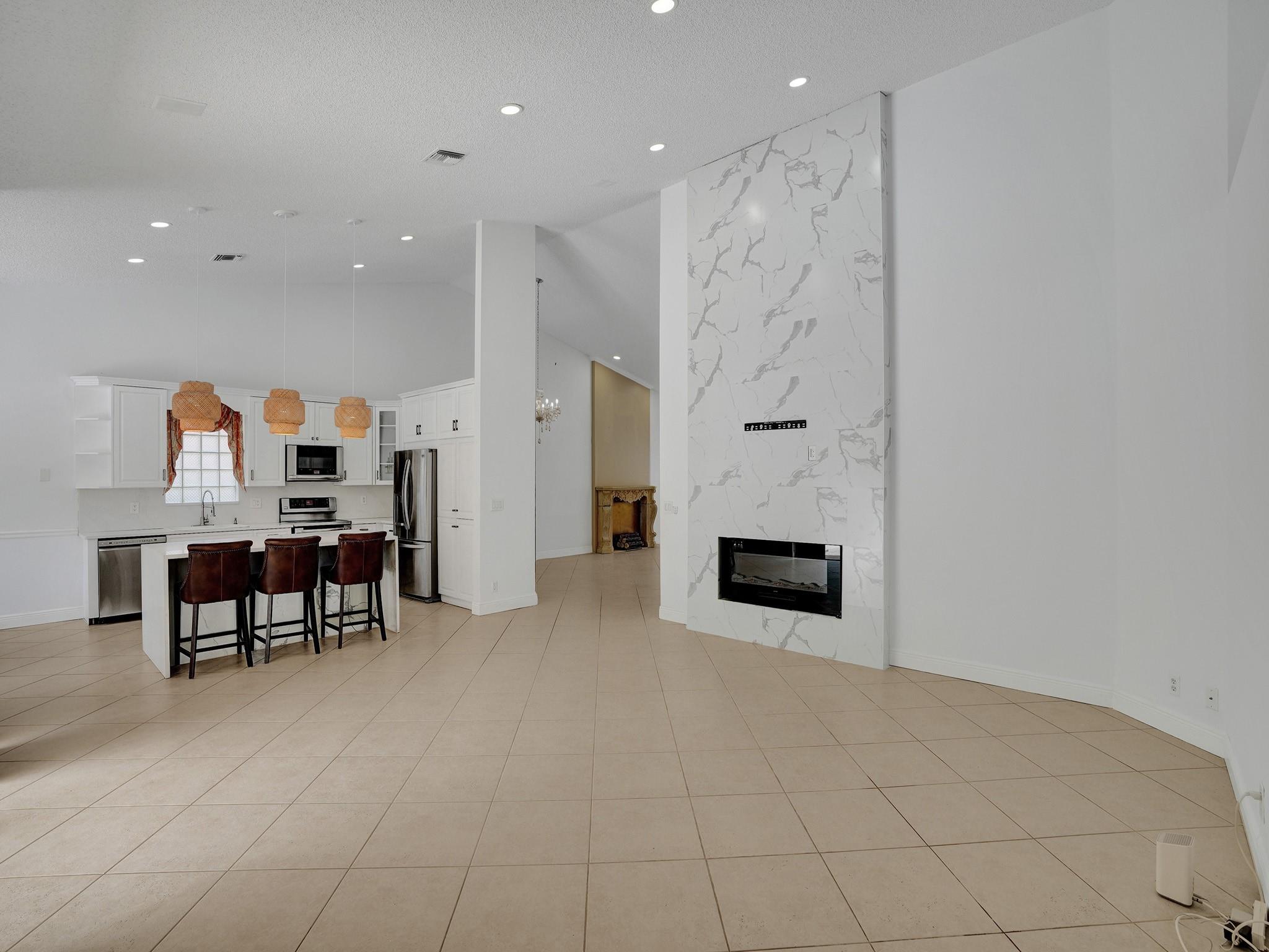 Parkwood Ix 153-28 B - Residential