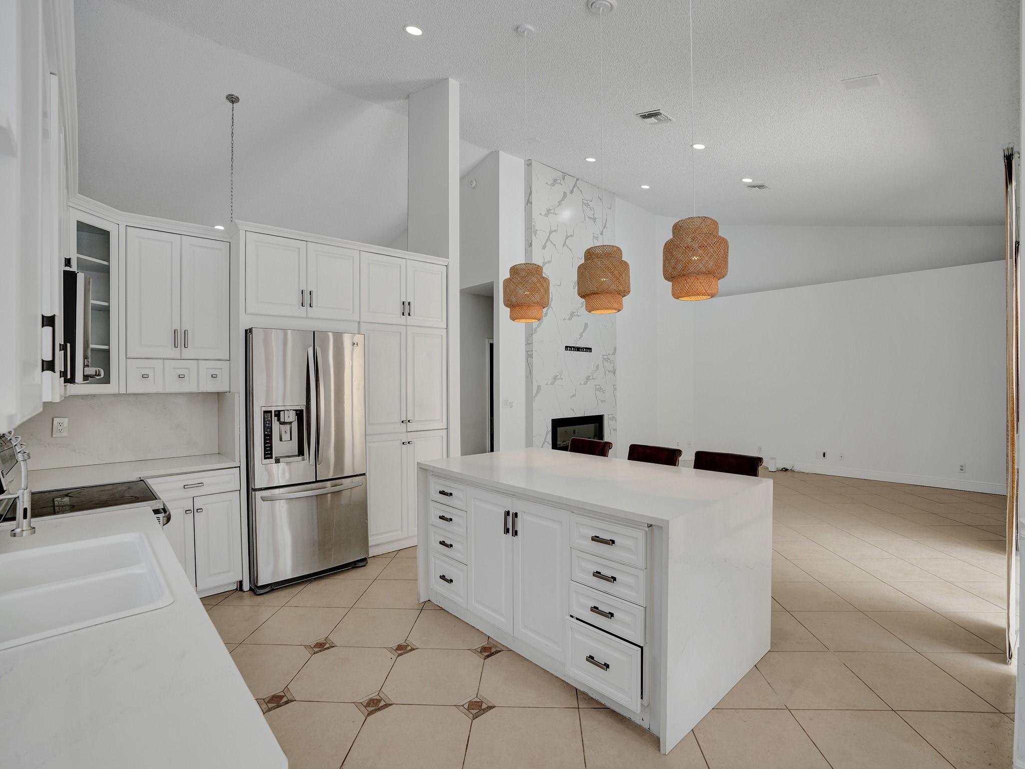 Parkwood Ix 153-28 B - Residential