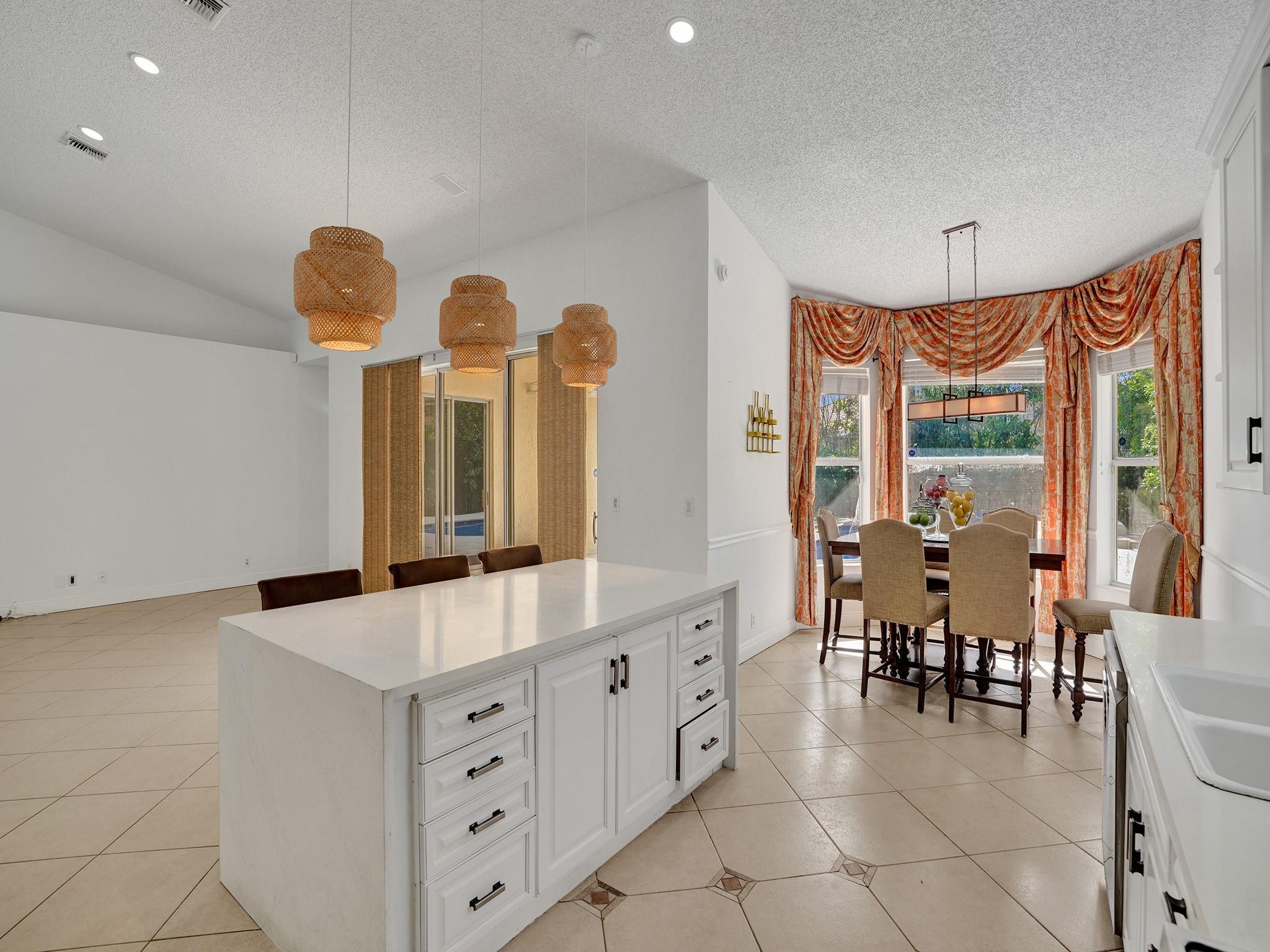 Parkwood Ix 153-28 B - Residential