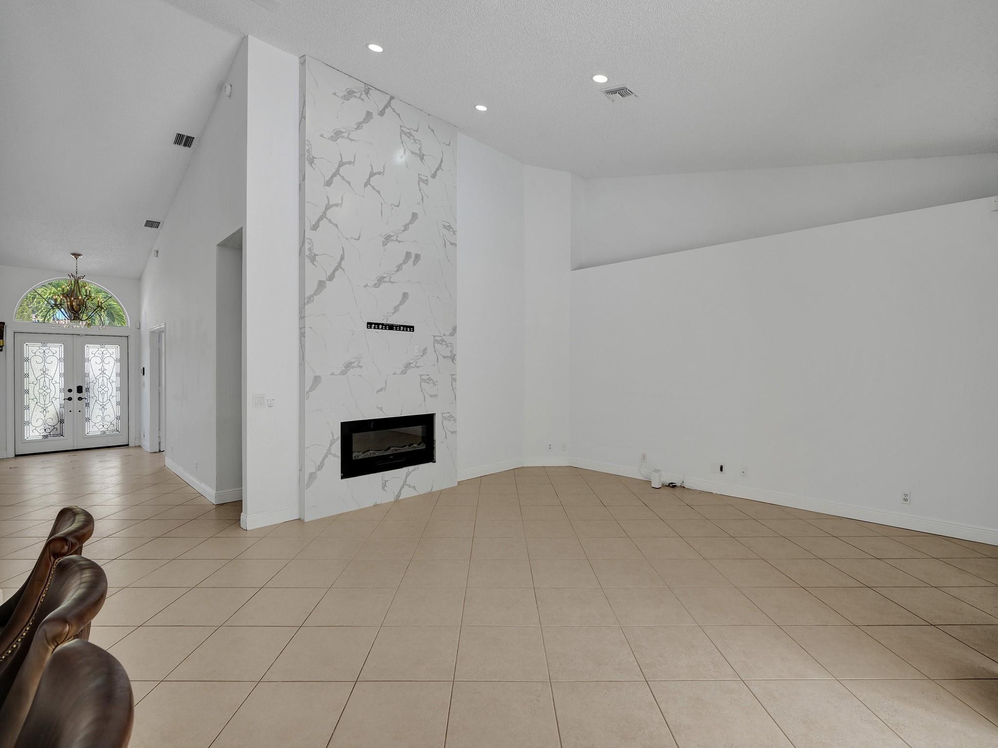 Parkwood Ix 153-28 B - Residential