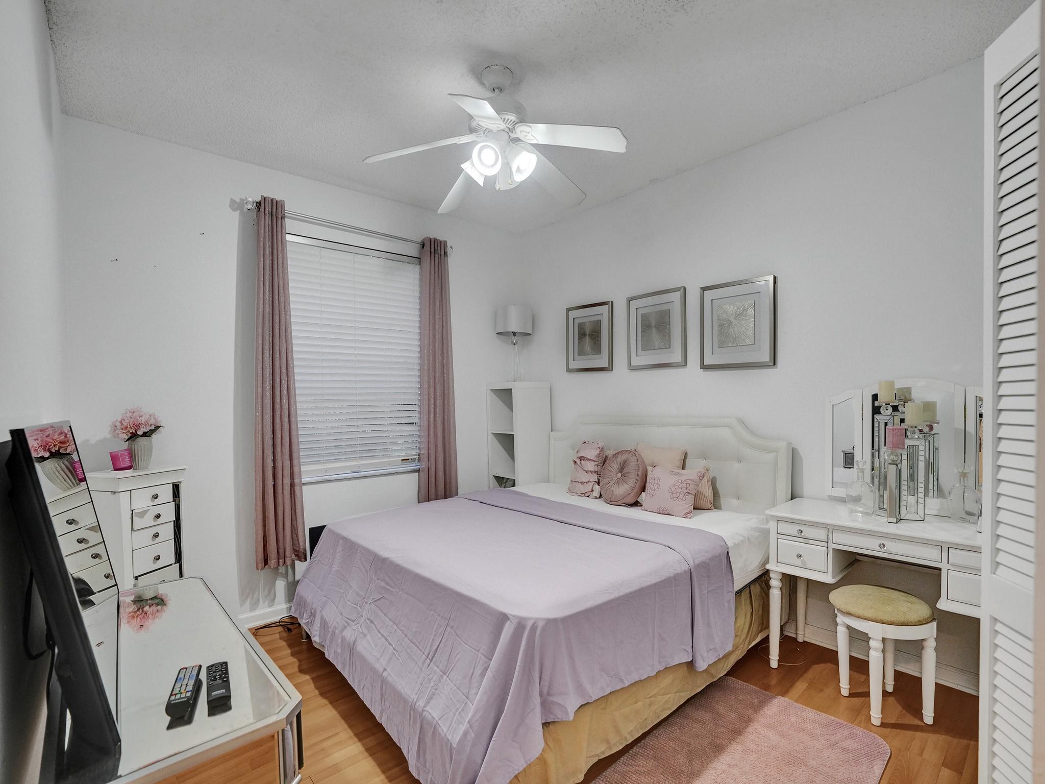 Parkwood Ix 153-28 B - Residential