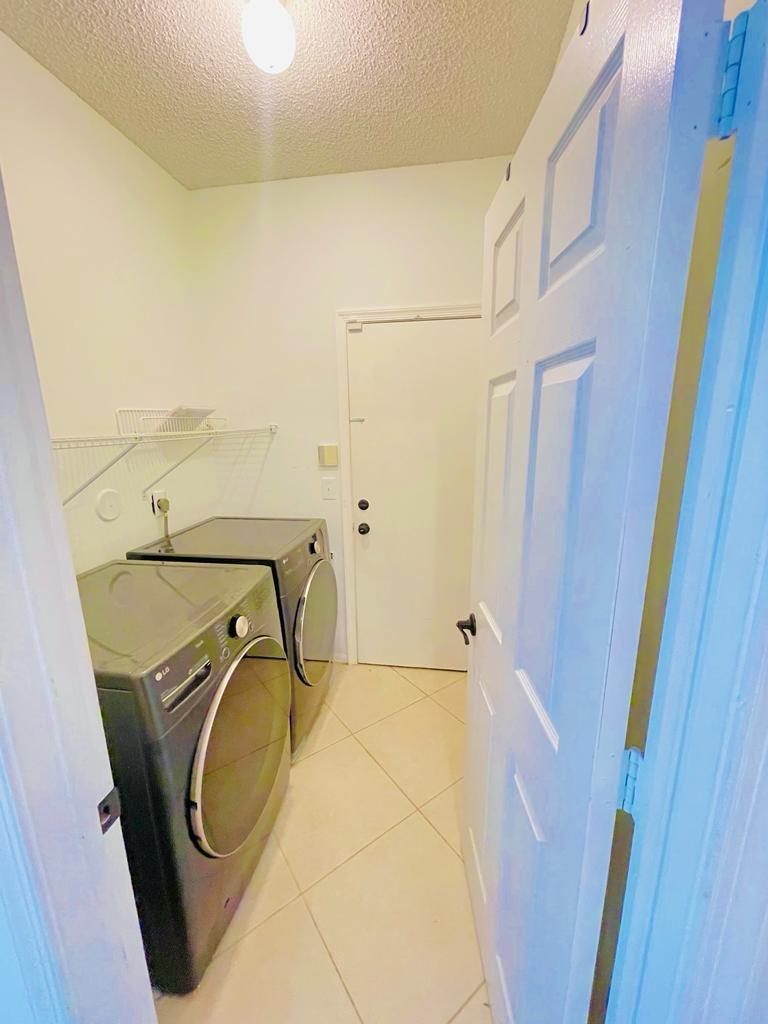 Parkwood Ix 153-28 B - Residential