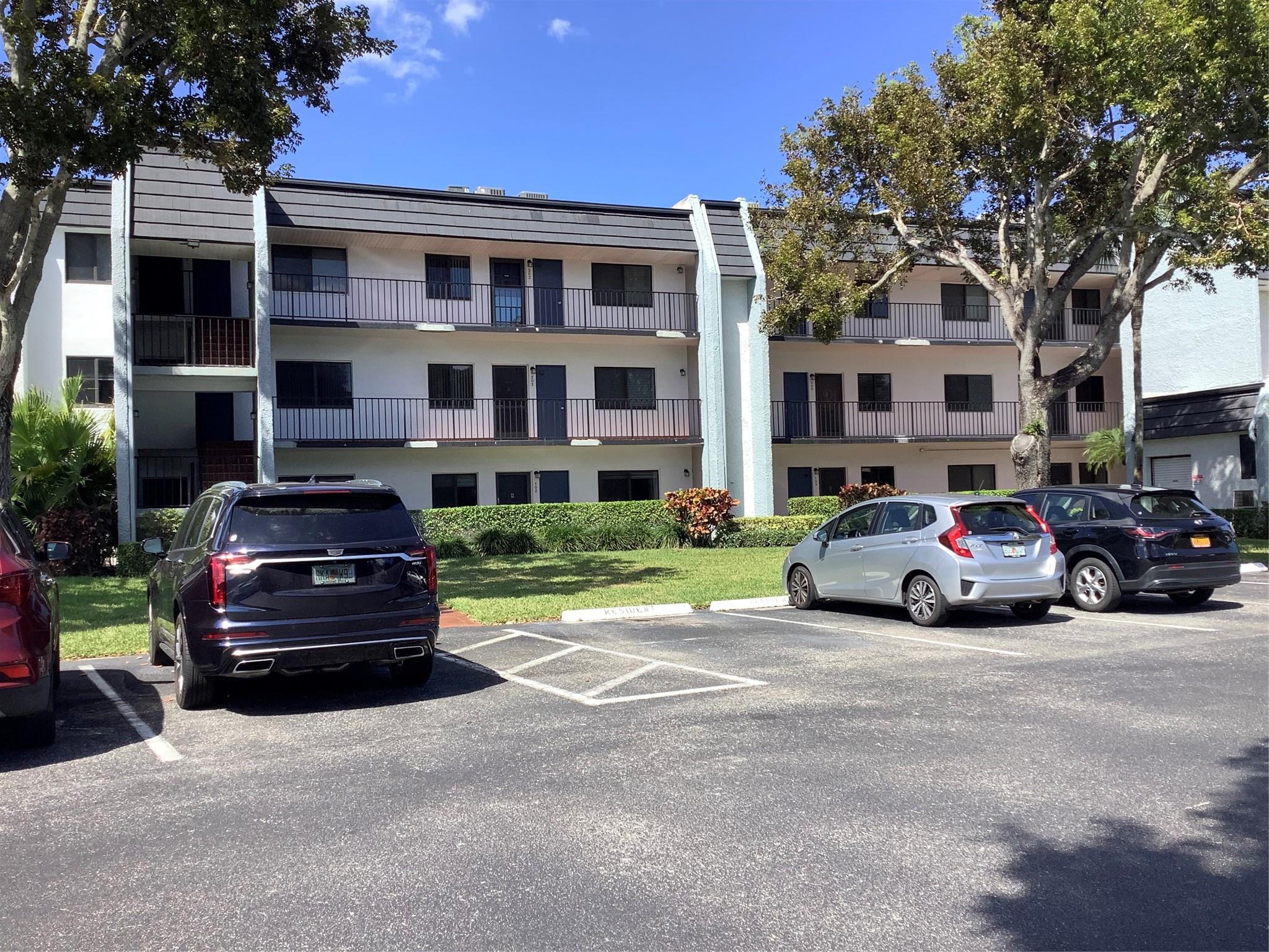 Fountains Palm Beach Cond - Residential Lease