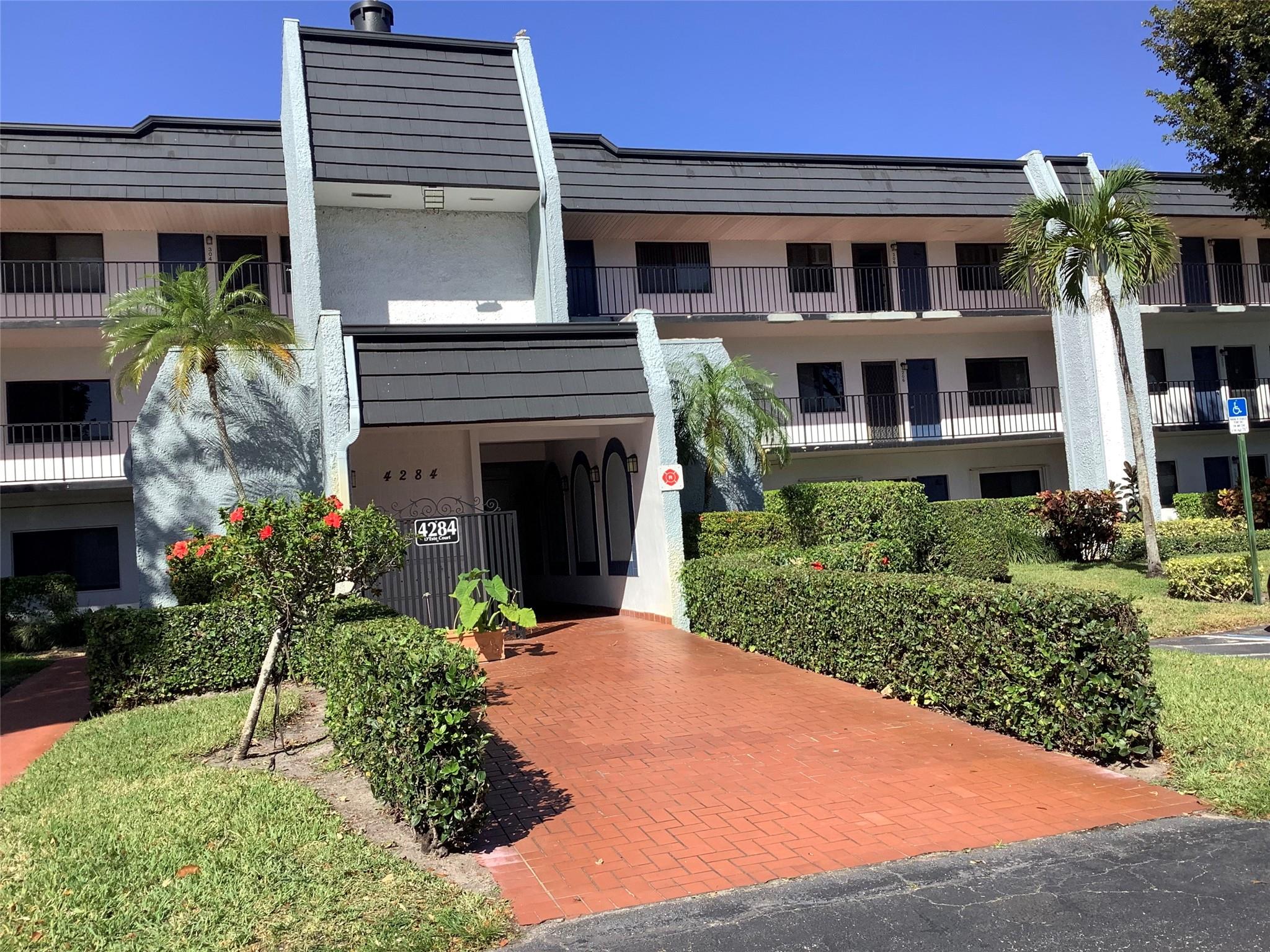 Fountains Palm Beach Cond - Residential Lease