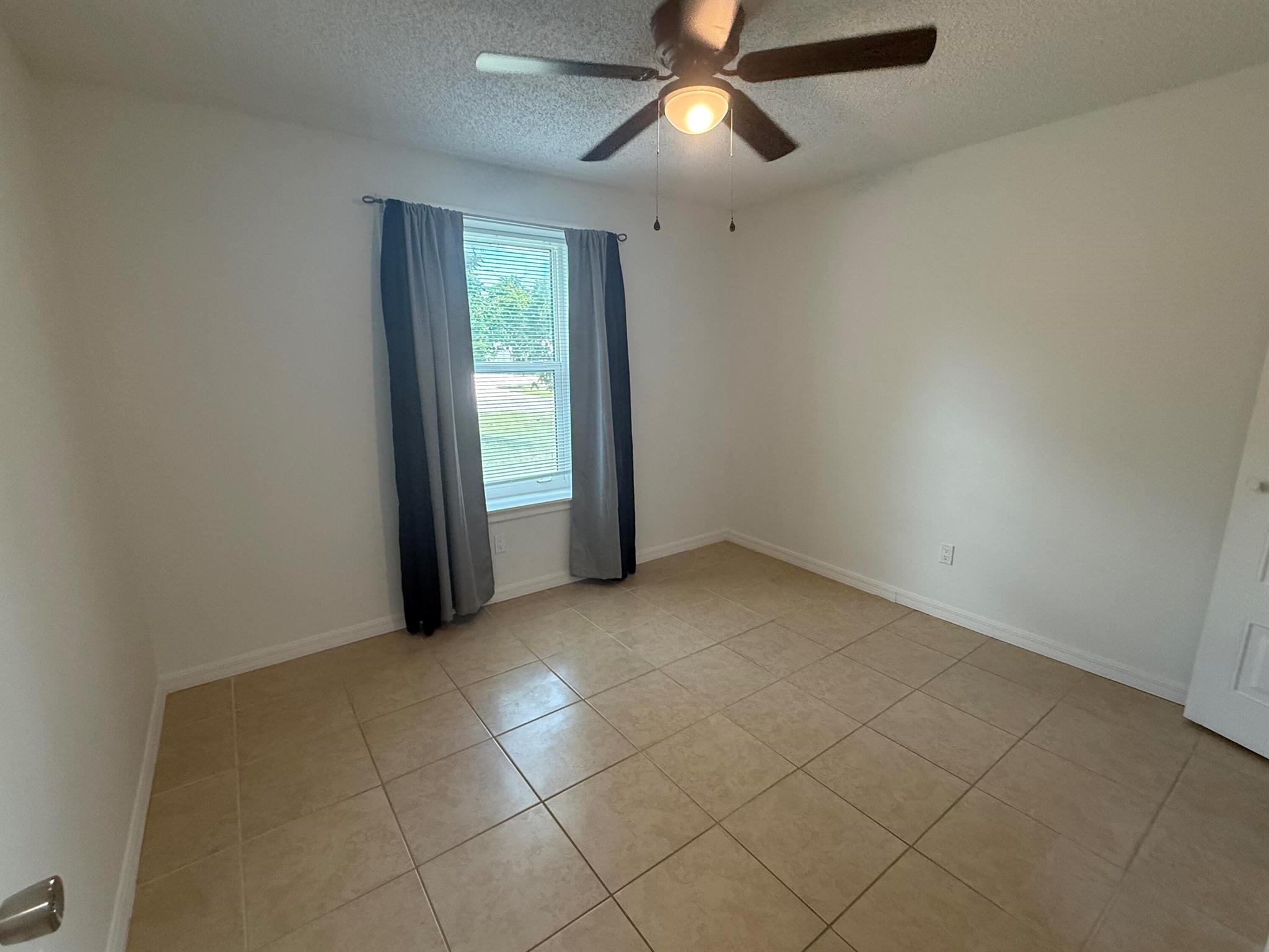 PORT ST LUCIE SECTIO - Residential Lease