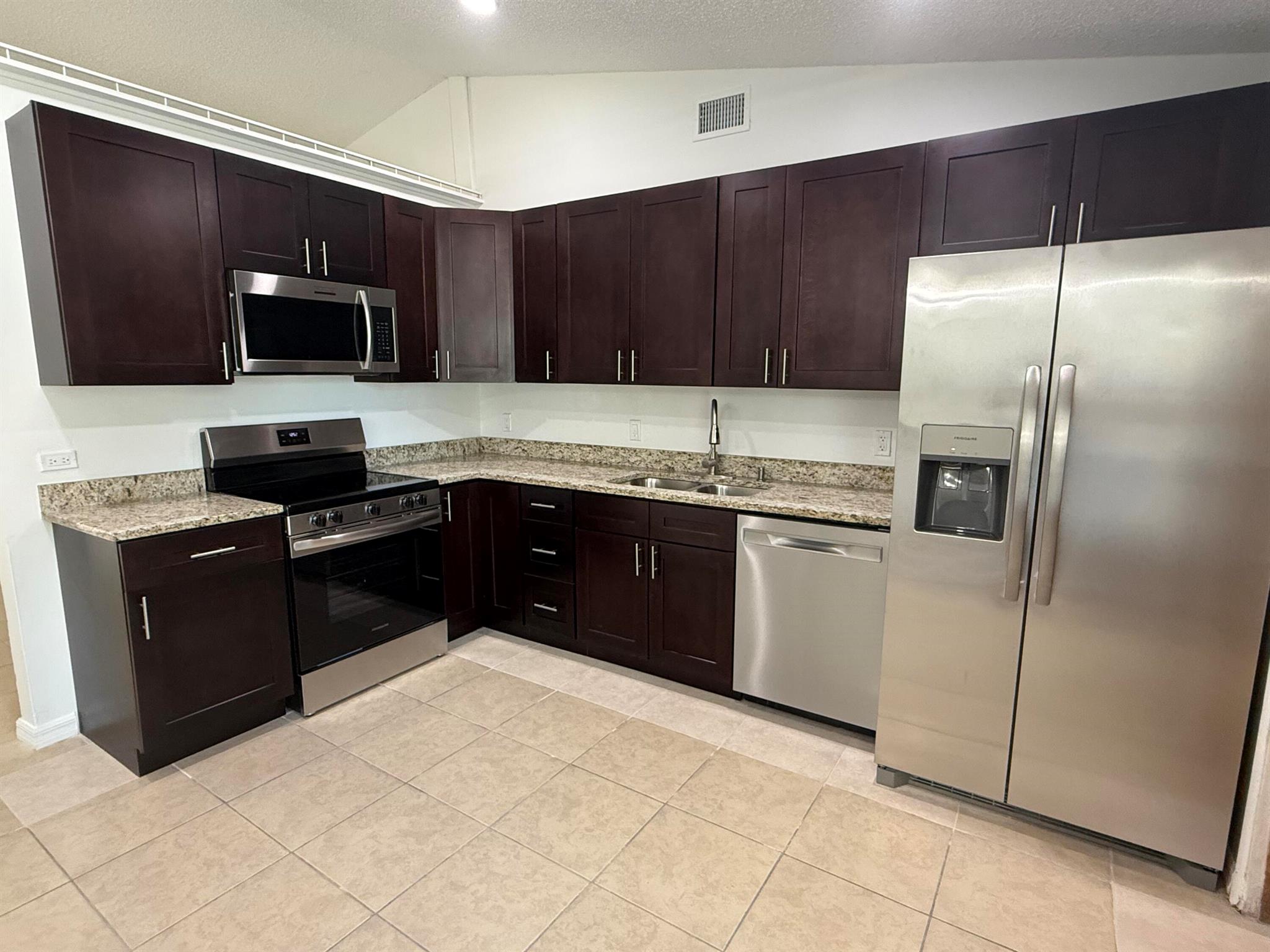 PORT ST LUCIE SECTIO - Residential Lease