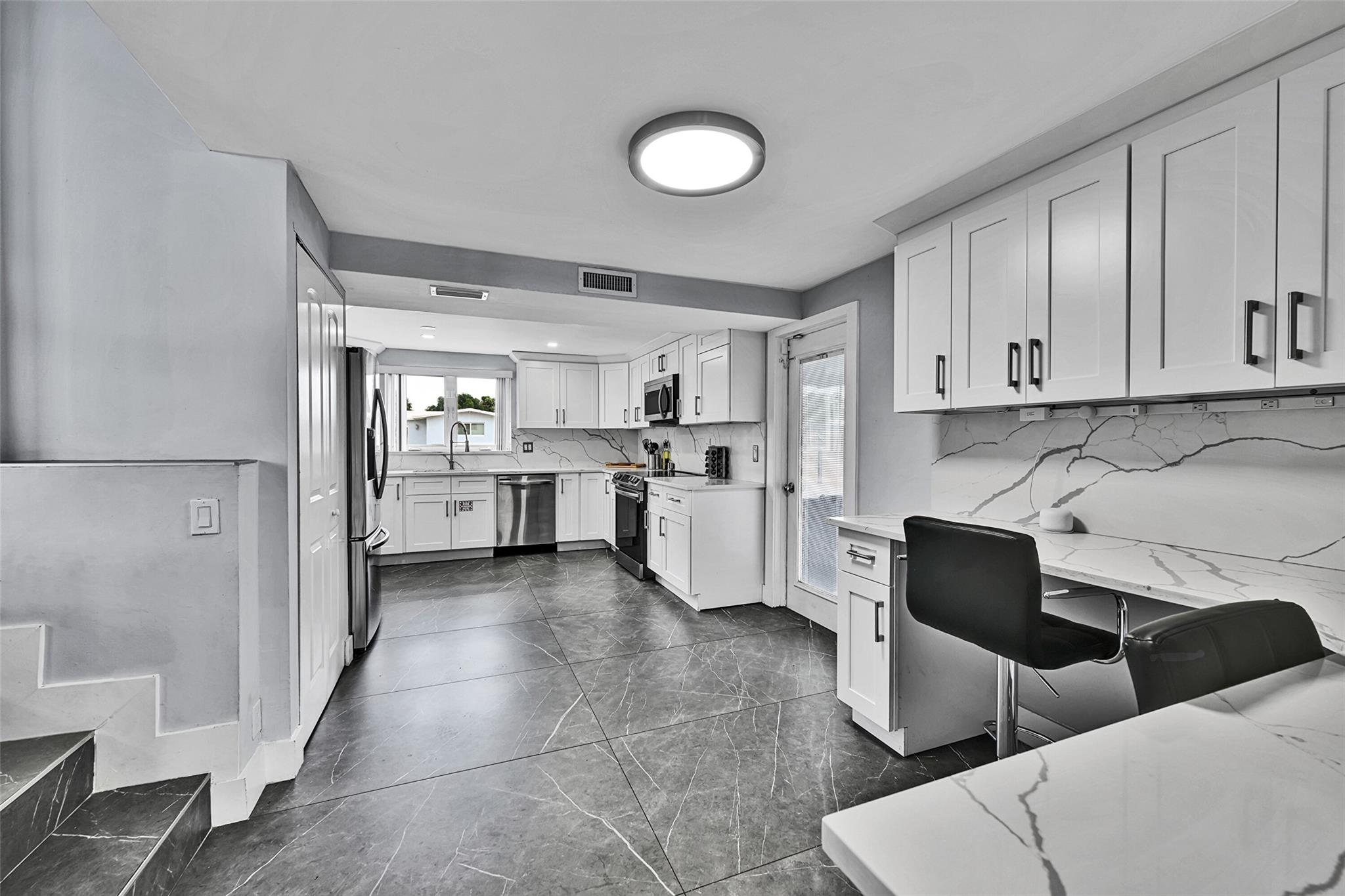 Lauderdale Isles - Residential Lease