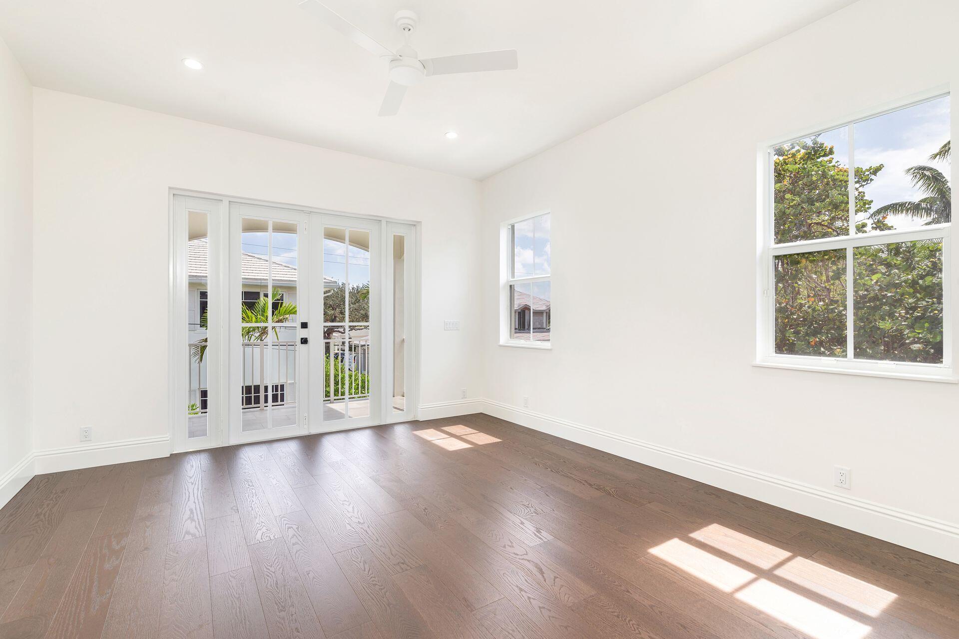 EDGEWATER - Residential