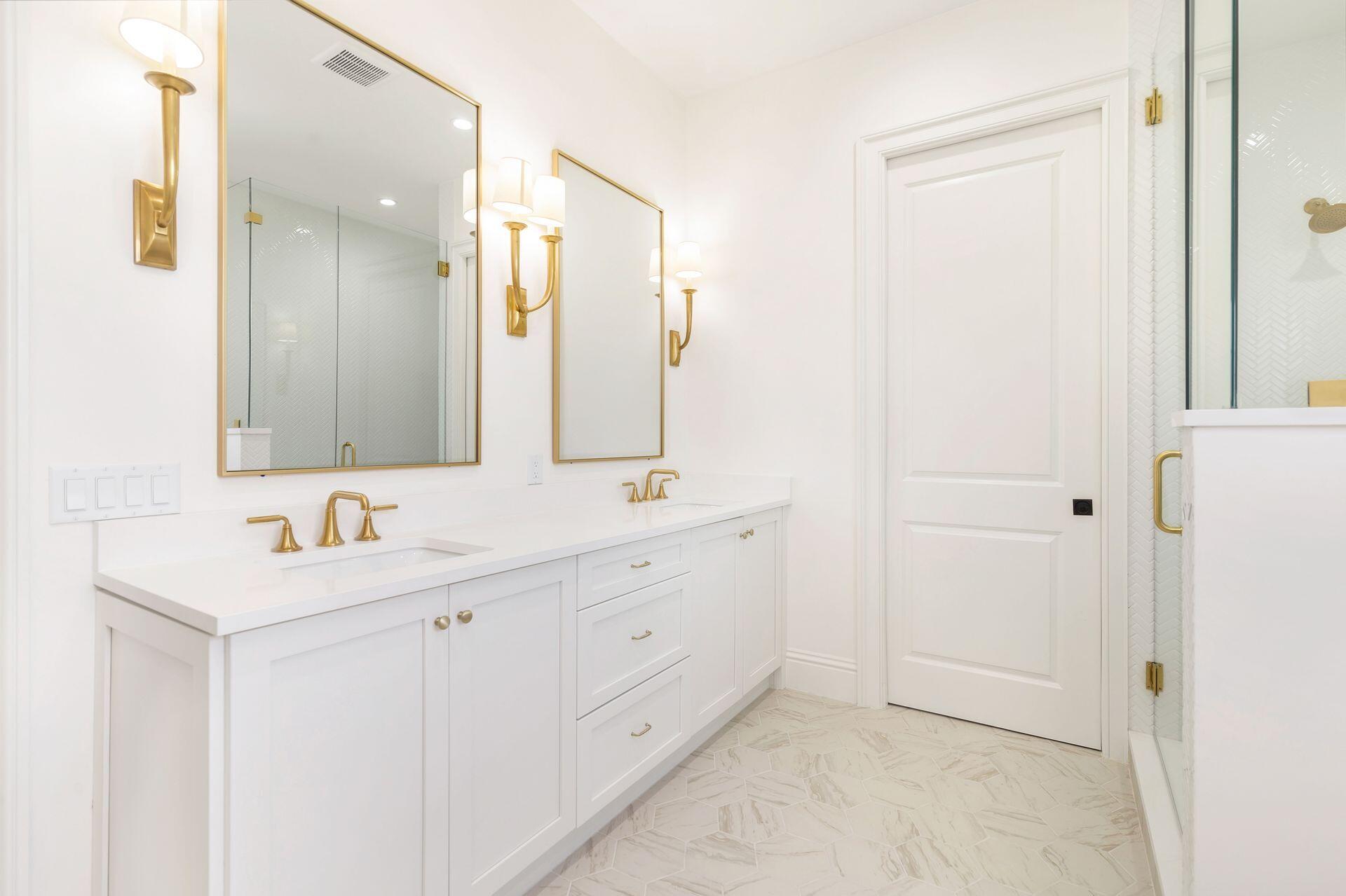 EDGEWATER - Residential