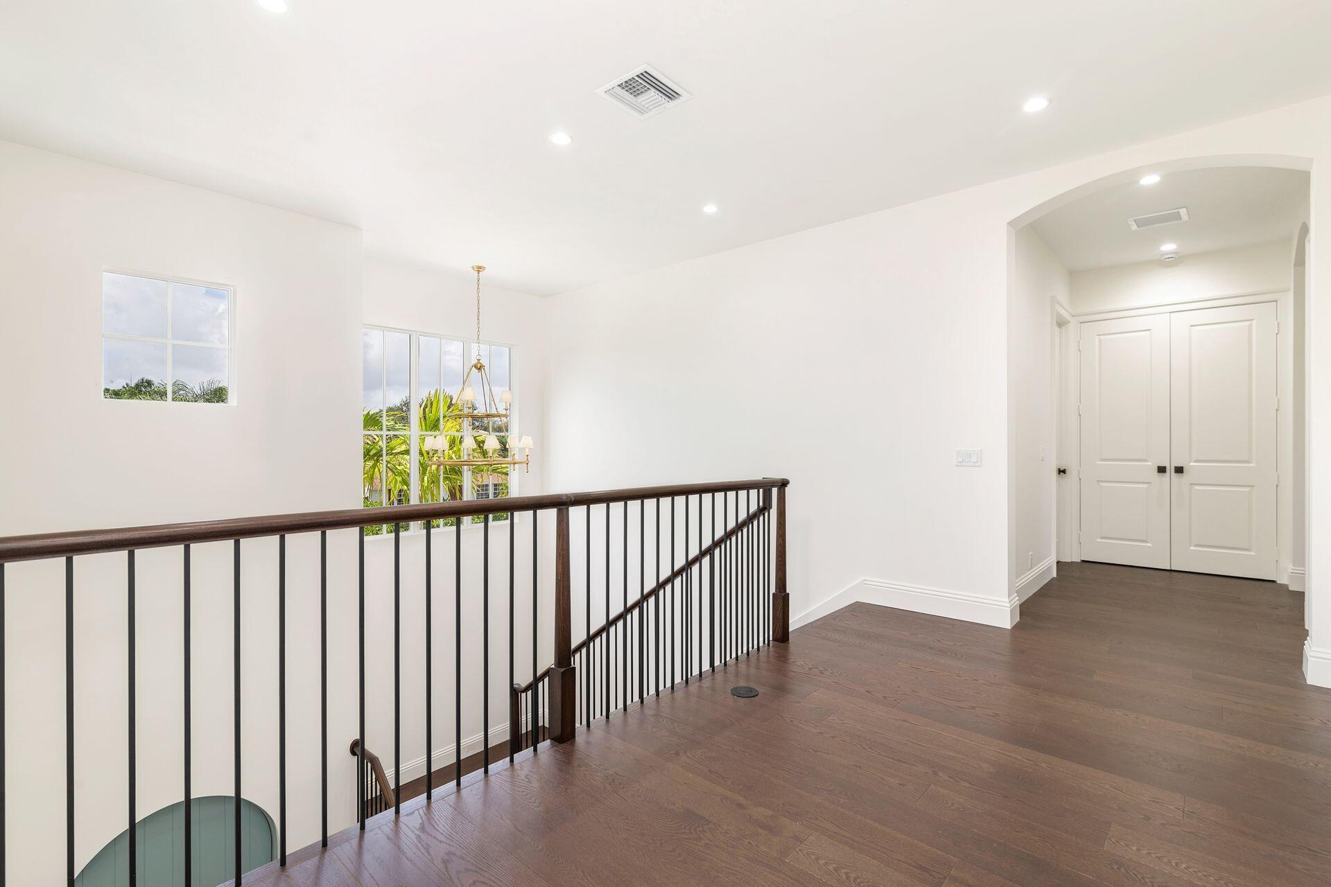 EDGEWATER - Residential