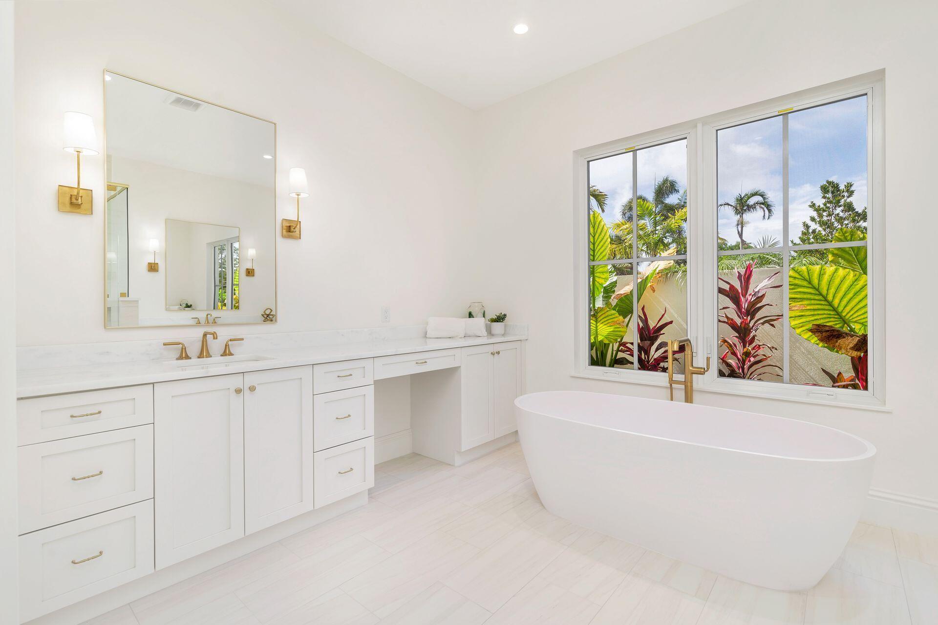 EDGEWATER - Residential