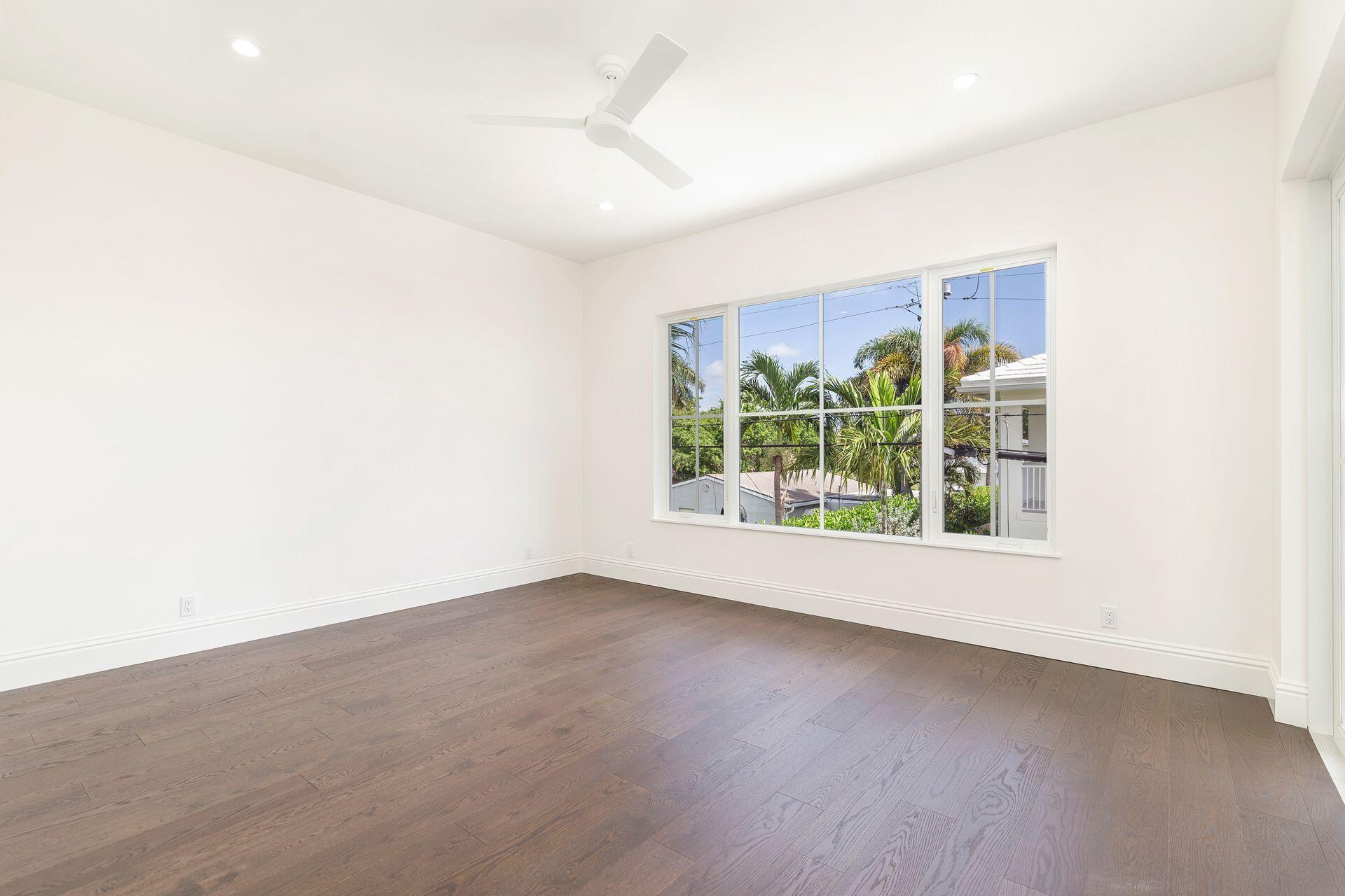 EDGEWATER - Residential