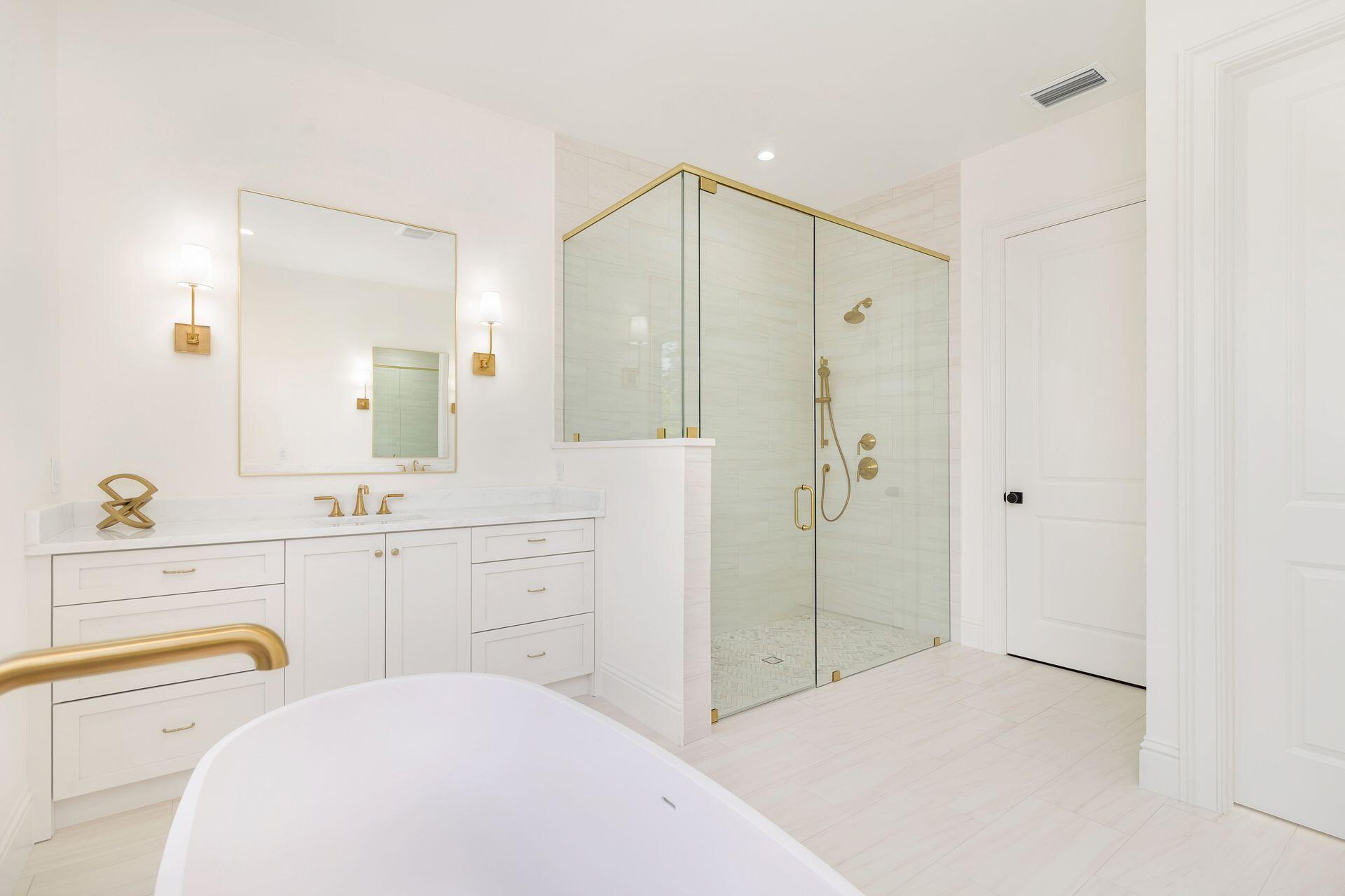 EDGEWATER - Residential