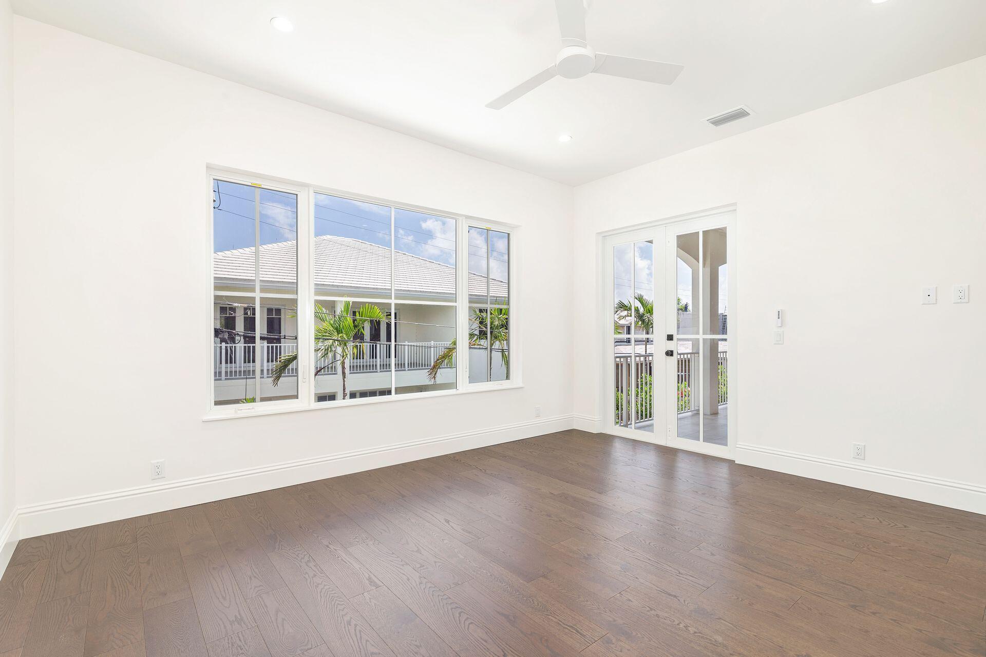 EDGEWATER - Residential