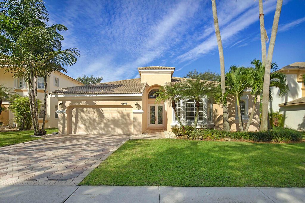Photo of 6443 Stonehurst Circle, Lake Worth, FL 33467 (MLS # R10929062)