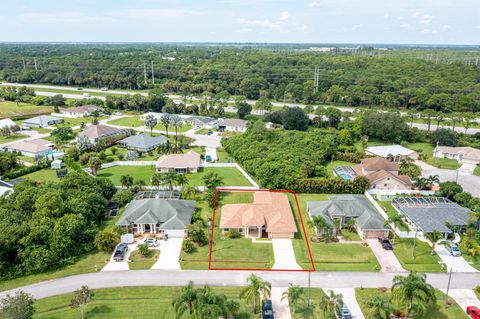 A home in Port St Lucie