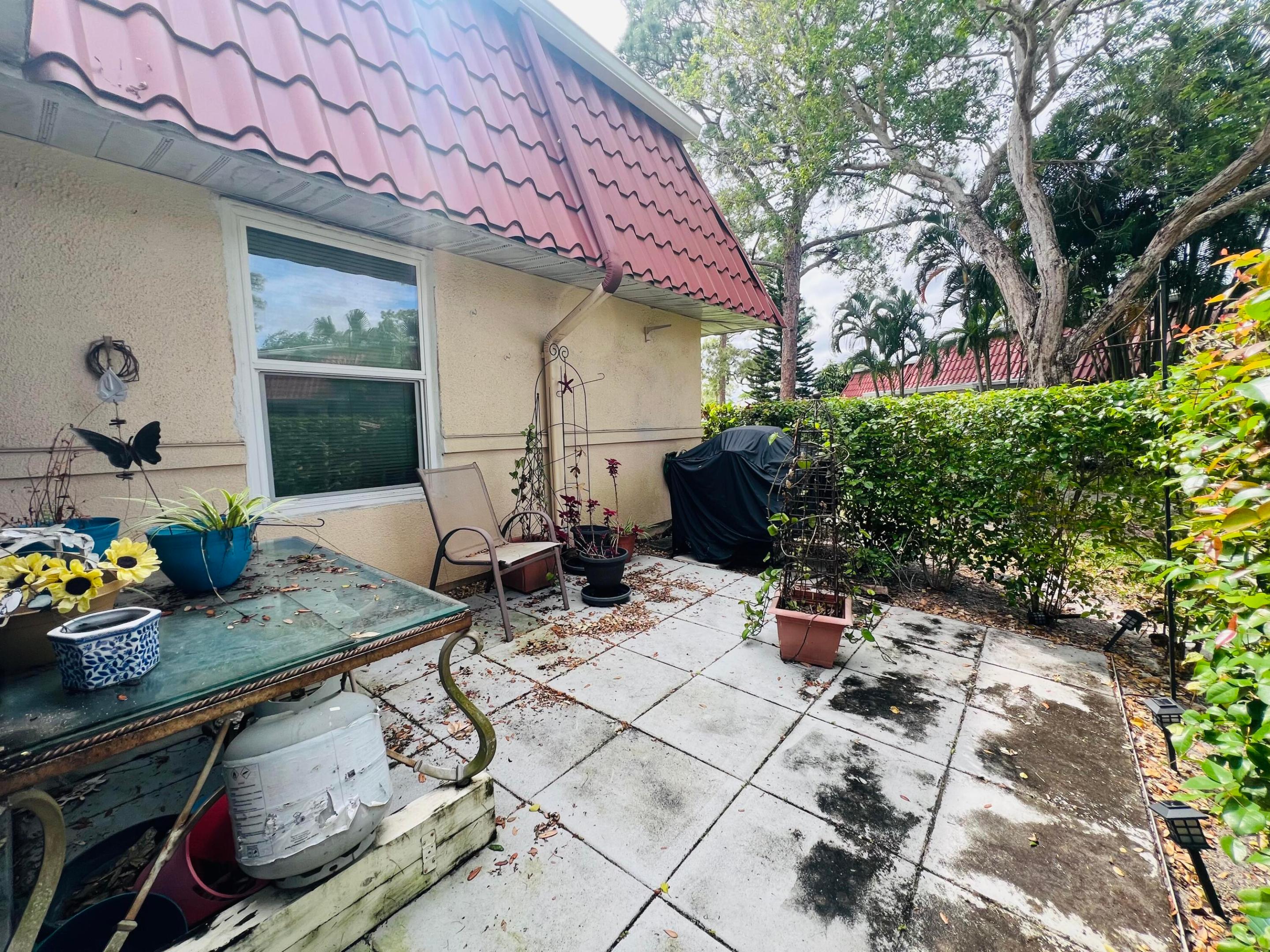 COVERED BRIDGE CONDO - Residential