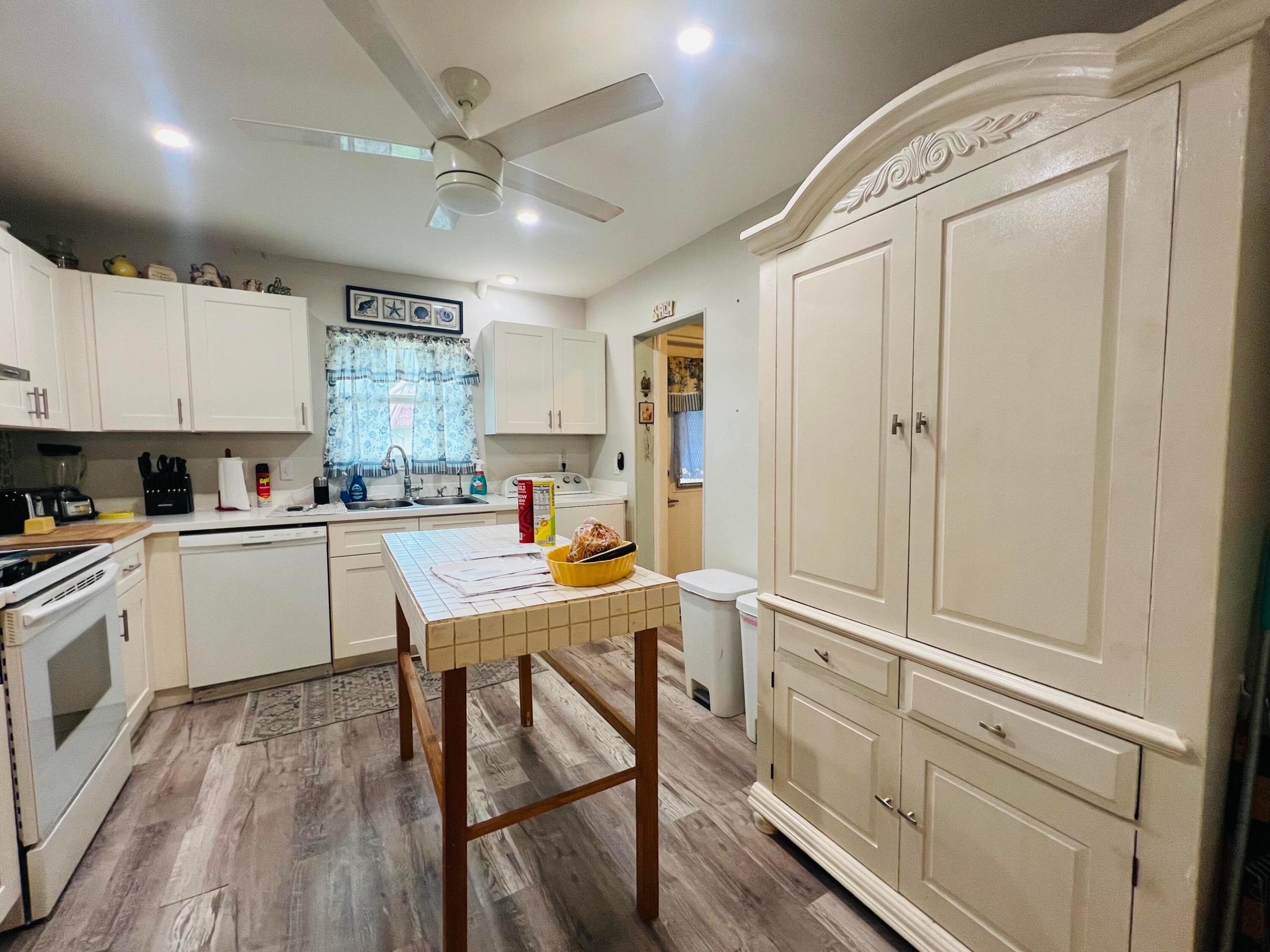 COVERED BRIDGE CONDO - Residential