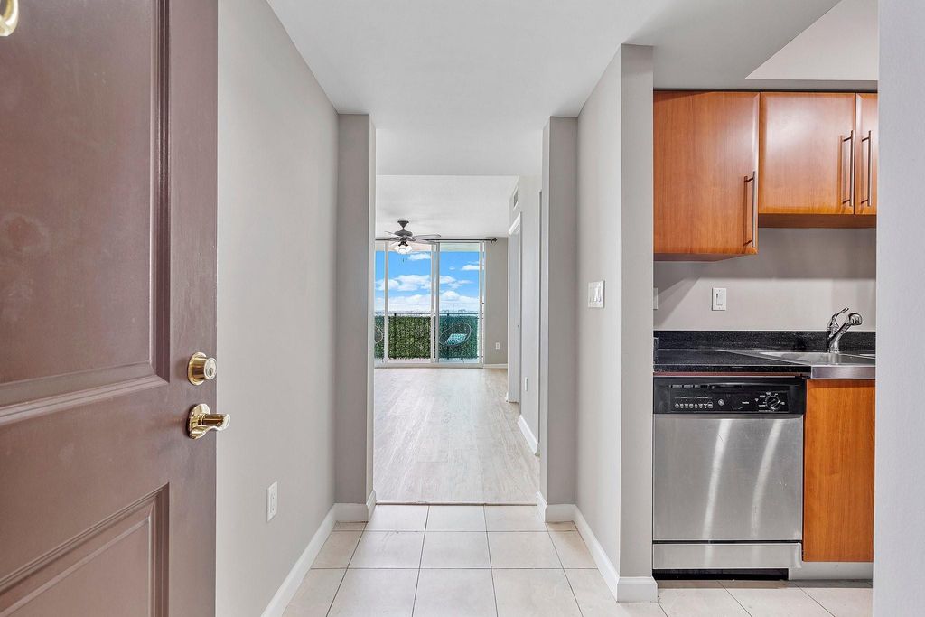 Photo of 610 W Las Olas Boulevard #1014N, Fort Lauderdale, FL 33312 (MLS # F10526917)