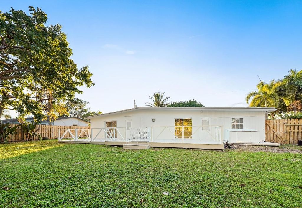 Photo of 6934 Tradewind Way, Lake Worth, FL 33462 (MLS # R11154474)