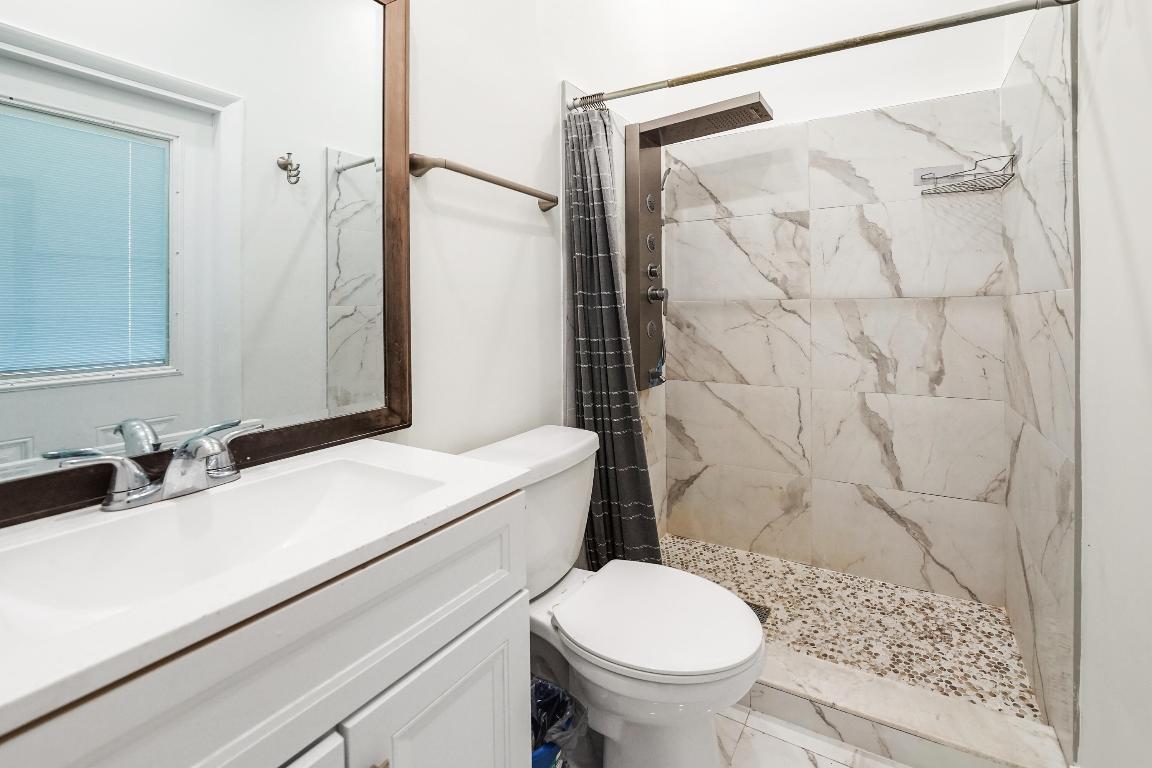 ISLAND ESTATES - Residential