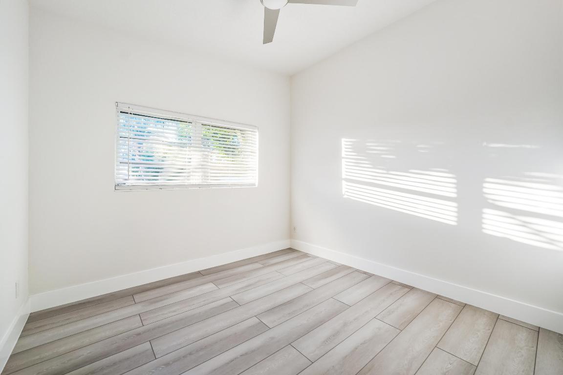 ISLAND ESTATES - Residential