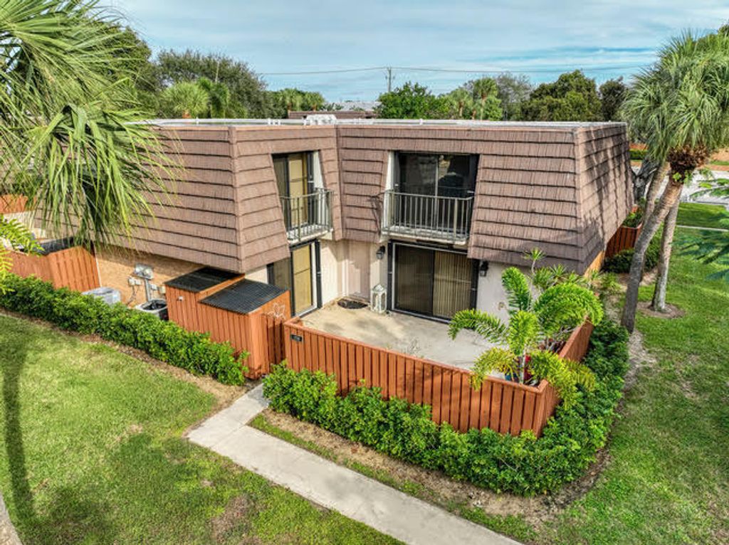 Photo of 1208 12th Court, Palm Beach Gardens, FL 33410 (MLS # R10932525)