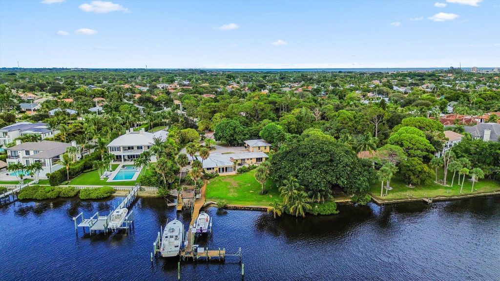 Photo of 19655 N Riverside Drive, Jupiter, FL 33469 (MLS # R11127017)