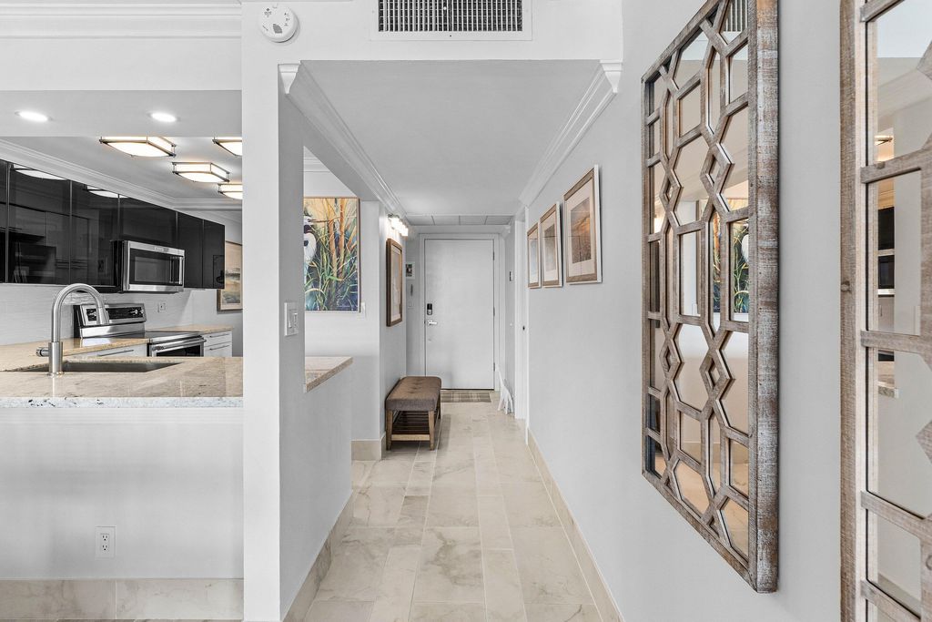 Photo of 14 Royal Palm Way #5010, Boca Raton, FL 33432 (MLS # B26016009)