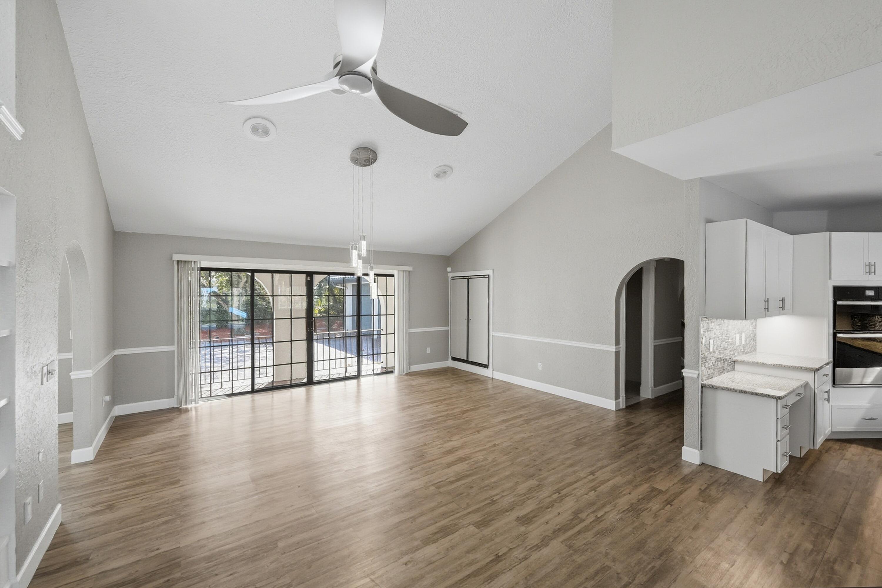 COUNTRY CLUB ESTATES - Residential