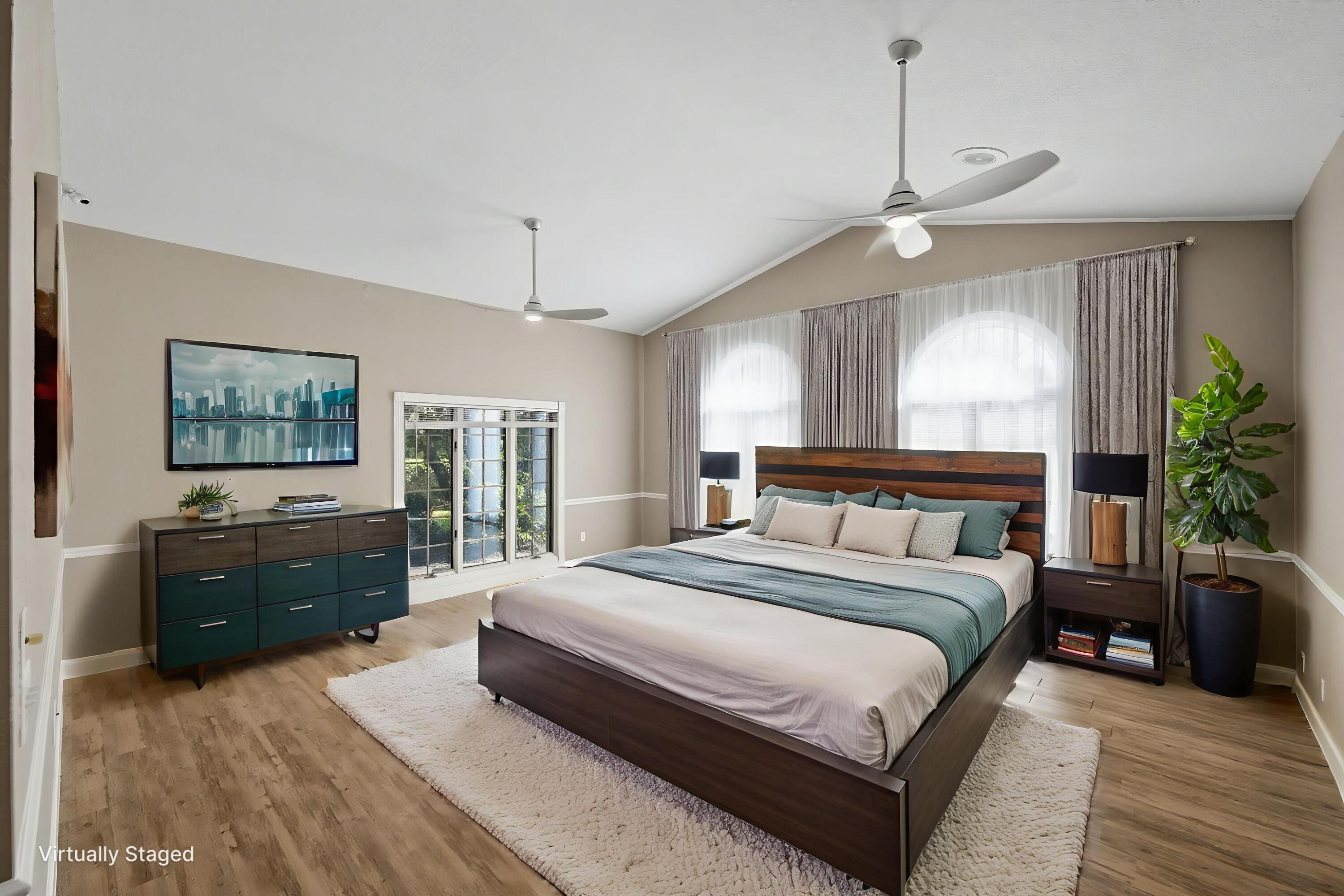 COUNTRY CLUB ESTATES - Residential