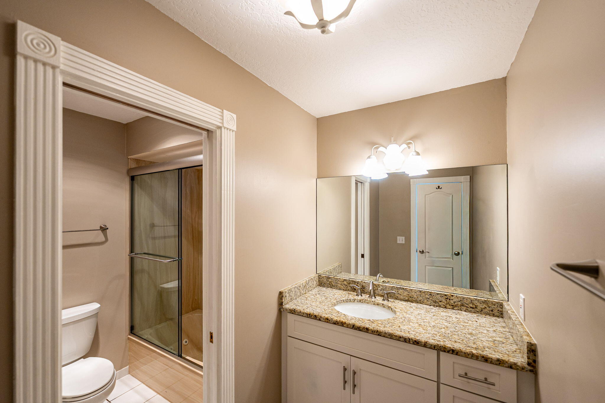 COUNTRY CLUB ESTATES - Residential